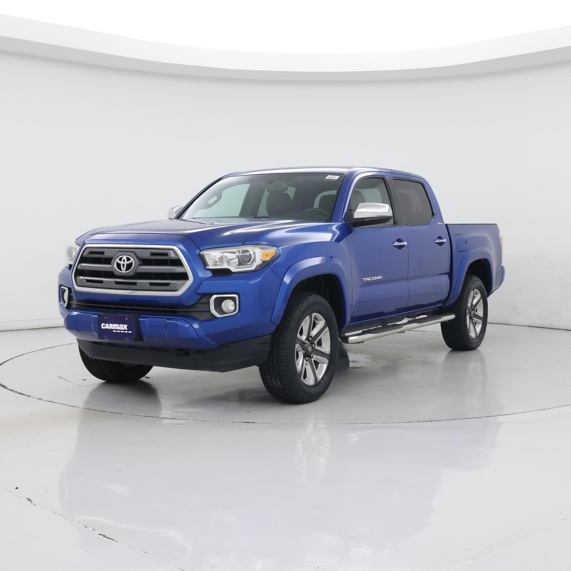Thumbnail: 2017 Toyota Tacoma - 4