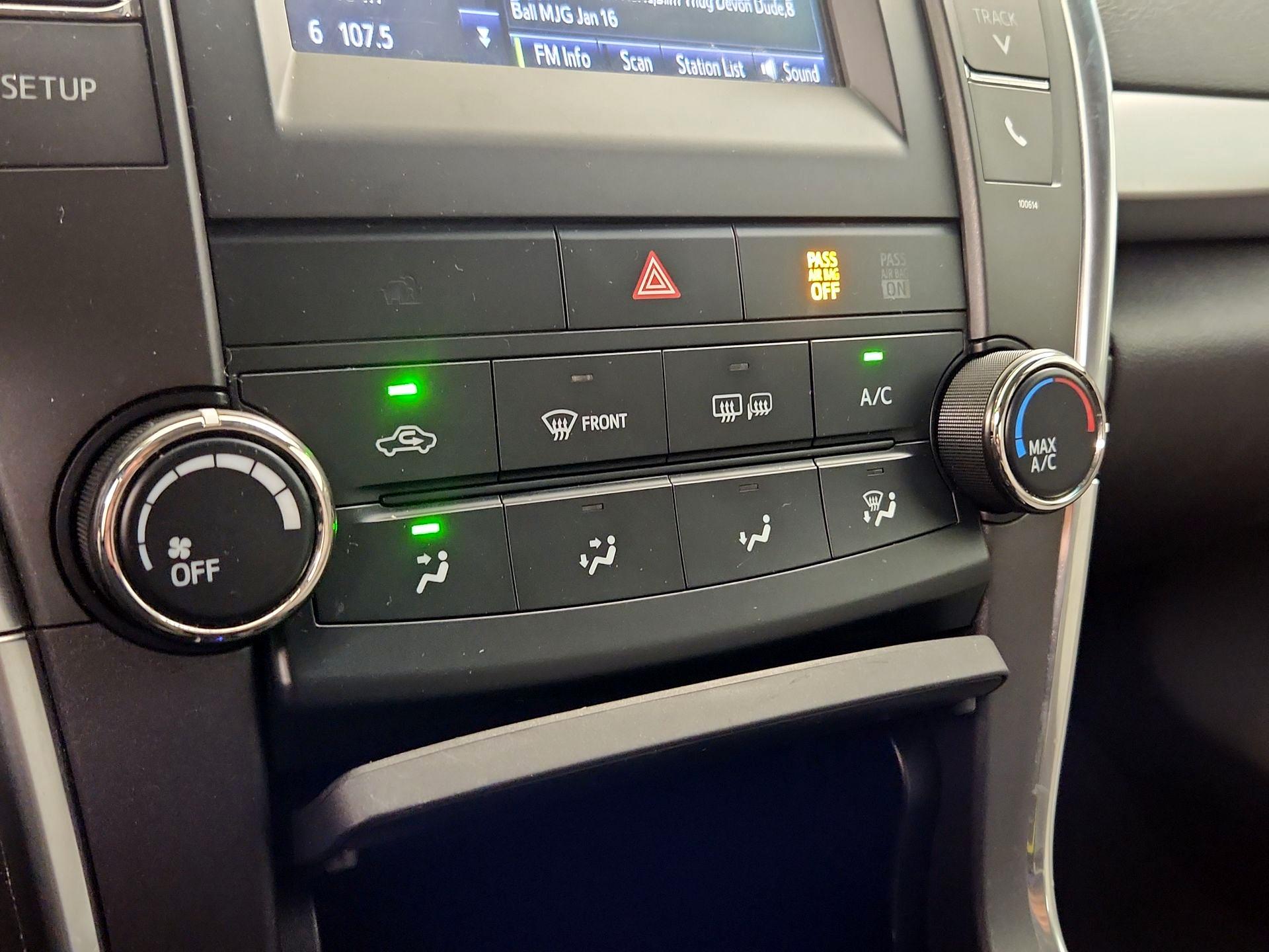 Thumbnail: 2017 Toyota Camry - 16