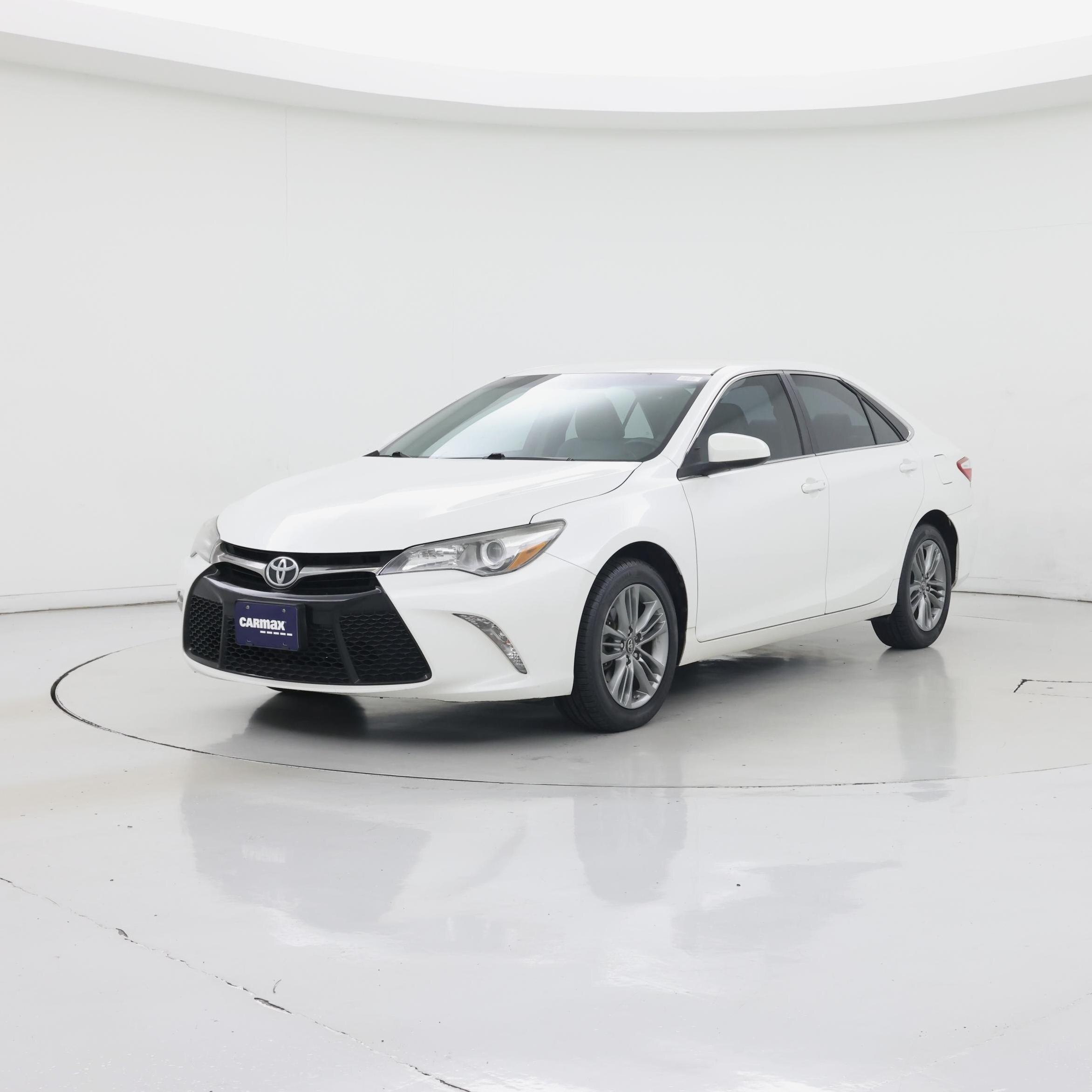 Thumbnail: 2017 Toyota Camry - 4