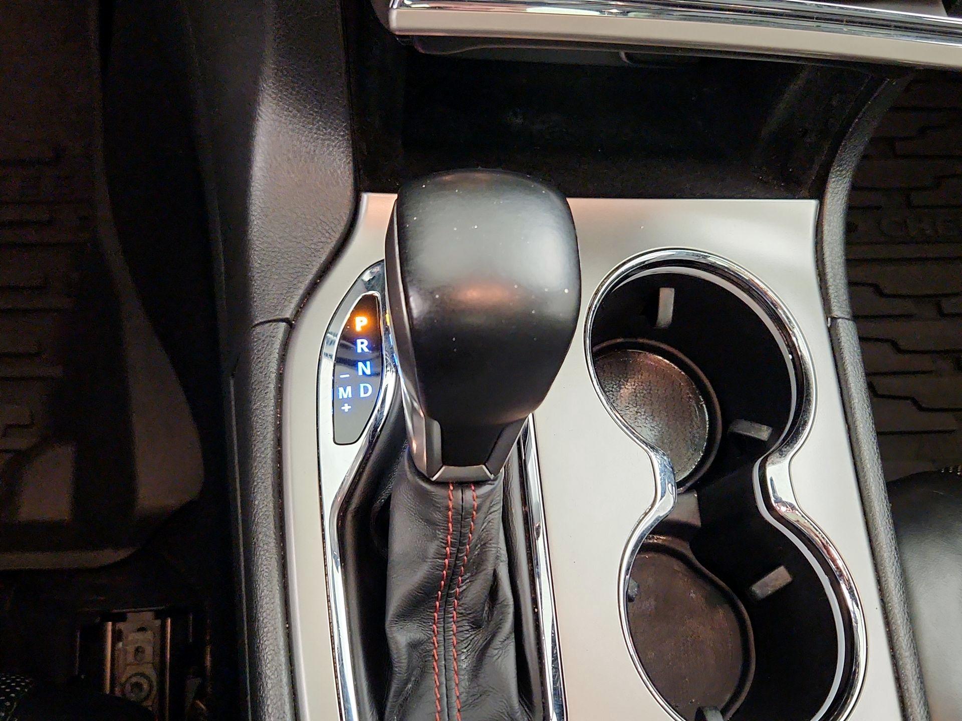 Thumbnail: 2019 Jeep Grand Cherokee - 18