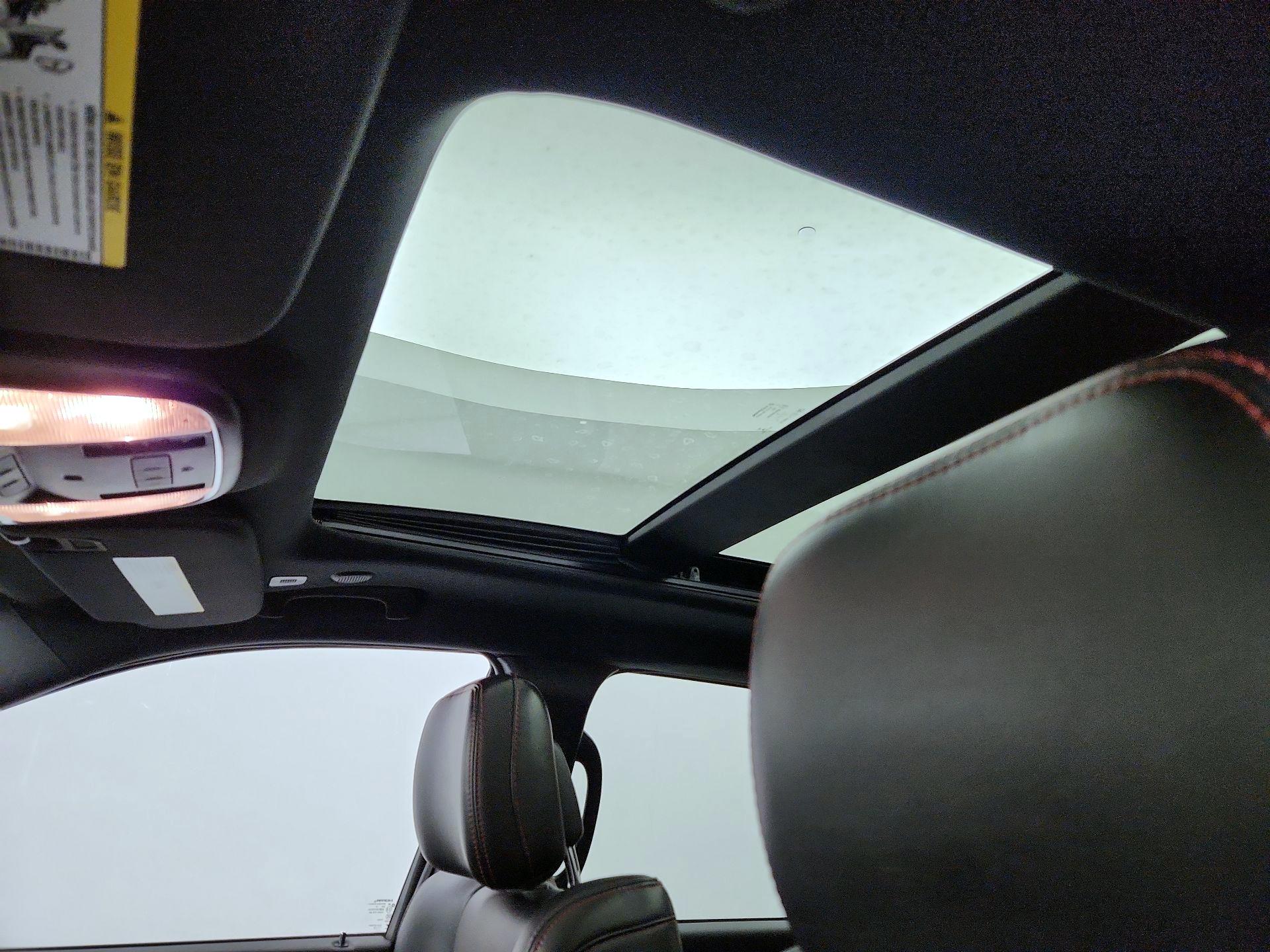 Thumbnail: 2019 Jeep Grand Cherokee - 20