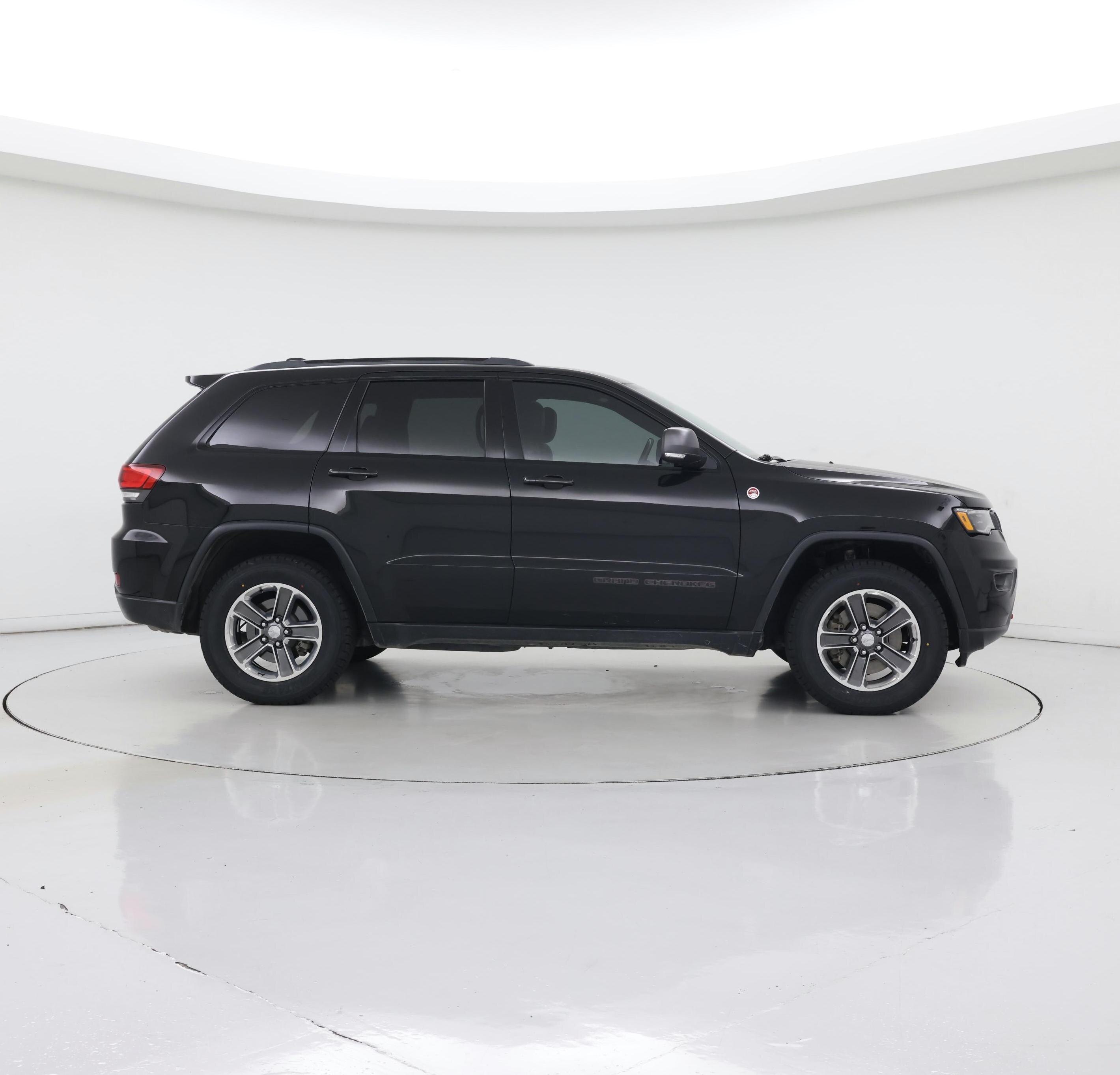 Thumbnail: 2019 Jeep Grand Cherokee - 7
