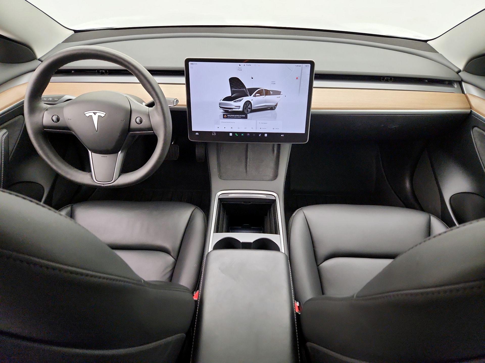 Thumbnail: 2023 Tesla Model 3 - 9