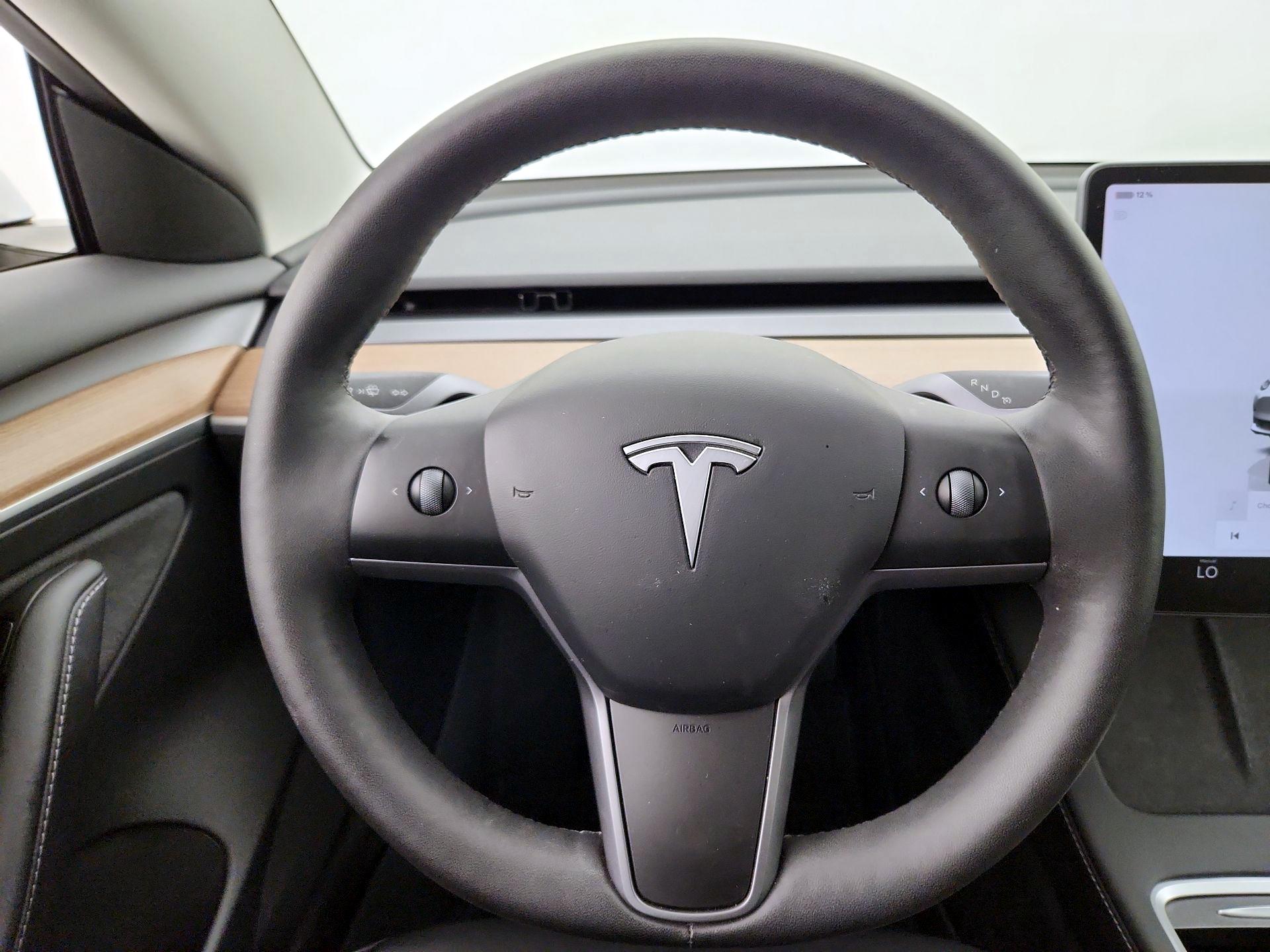 Thumbnail: 2023 Tesla Model 3 - 10