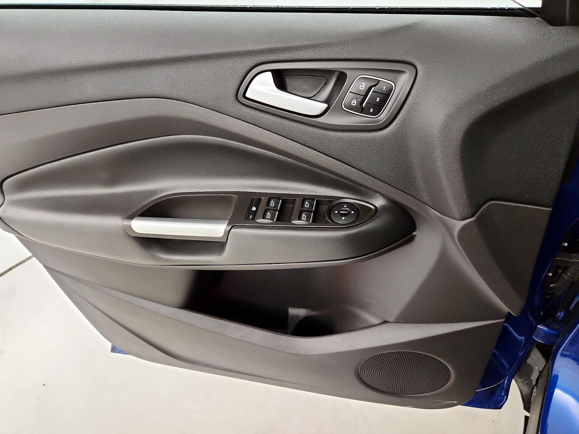 Thumbnail: 2018 Ford Escape - 12