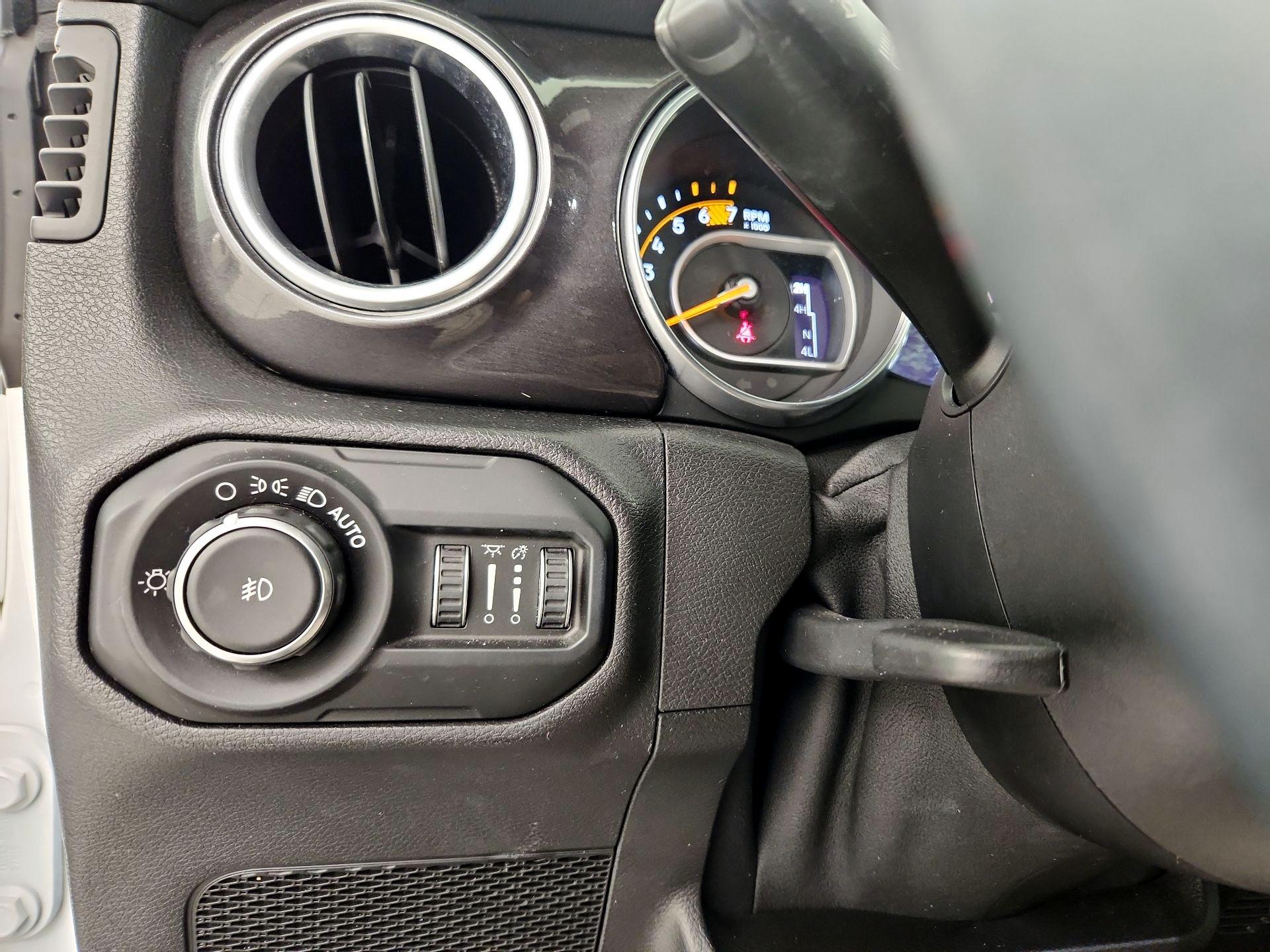 Thumbnail: 2020 Jeep Wrangler - 13