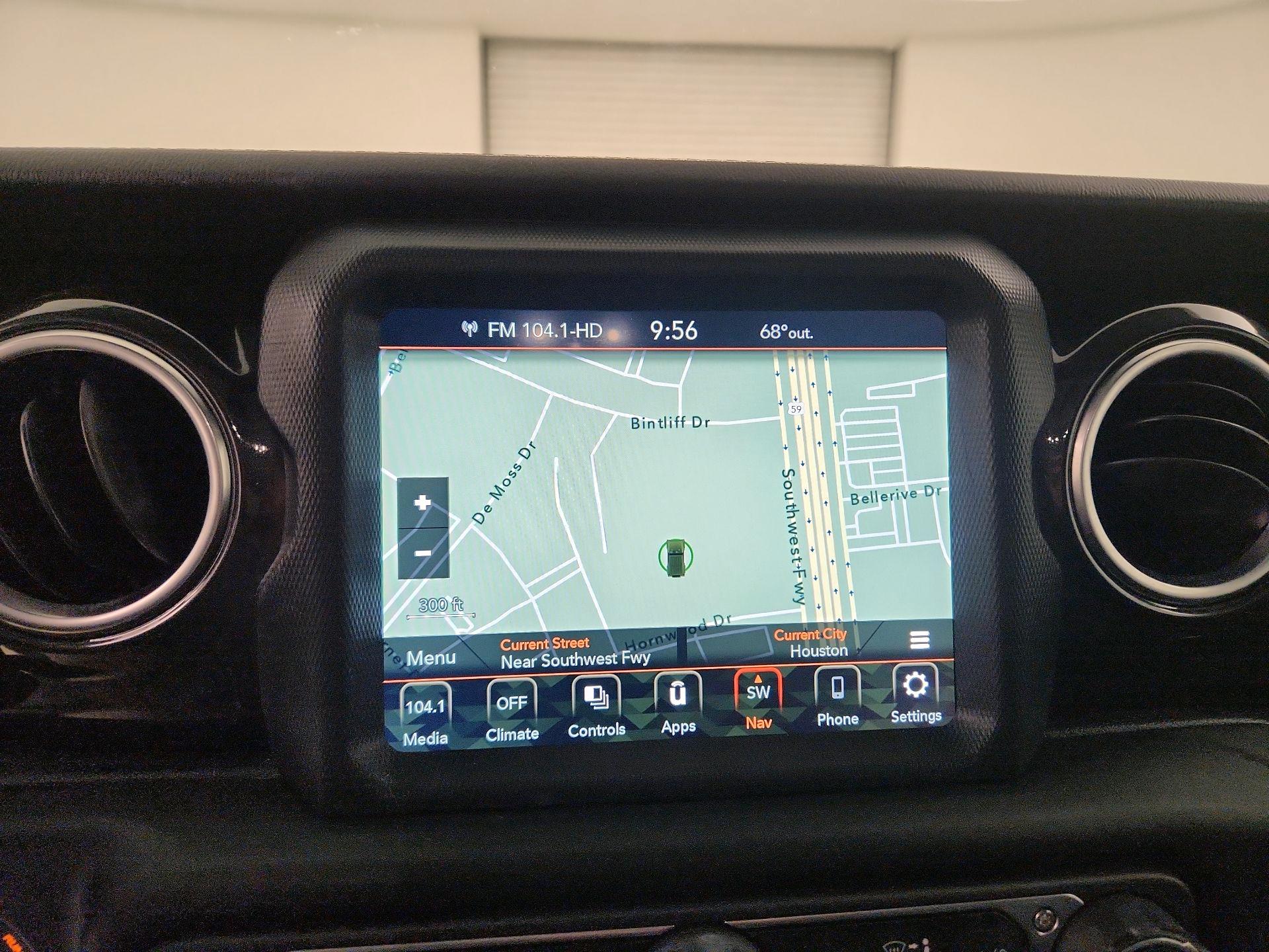 Thumbnail: 2020 Jeep Wrangler - 14