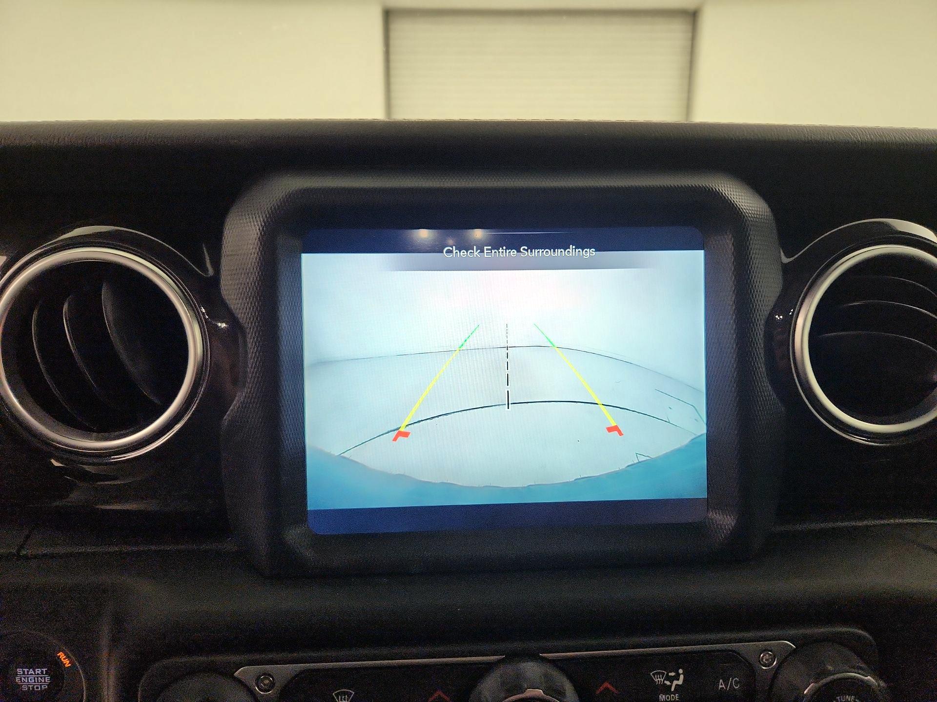 Thumbnail: 2020 Jeep Wrangler - 15