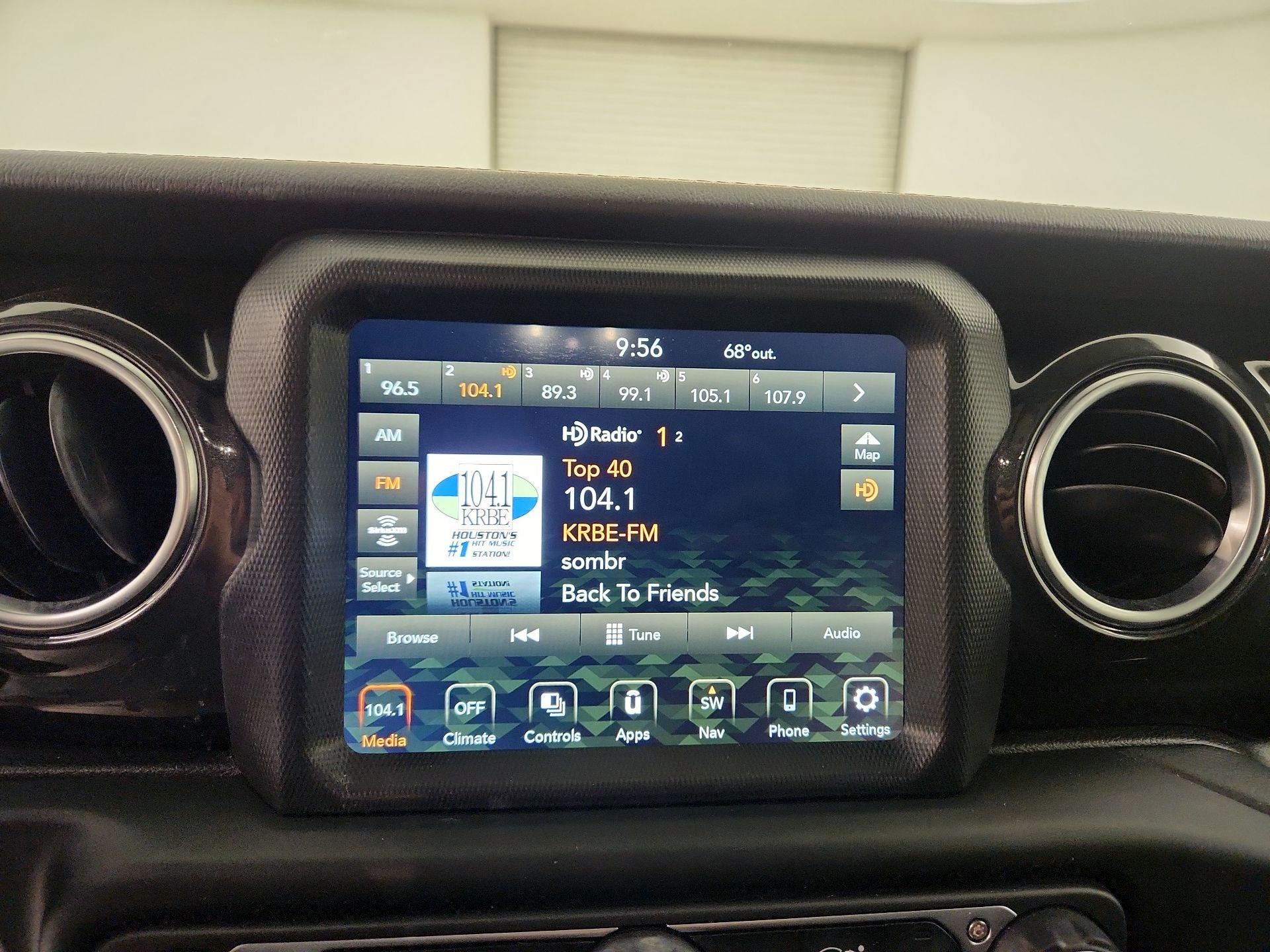 Thumbnail: 2020 Jeep Wrangler - 16