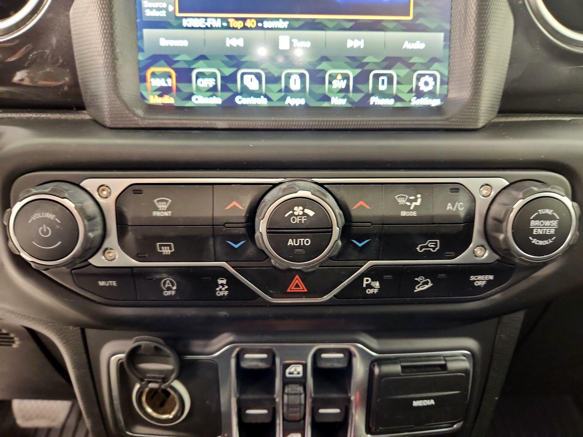 Thumbnail: 2020 Jeep Wrangler - 17