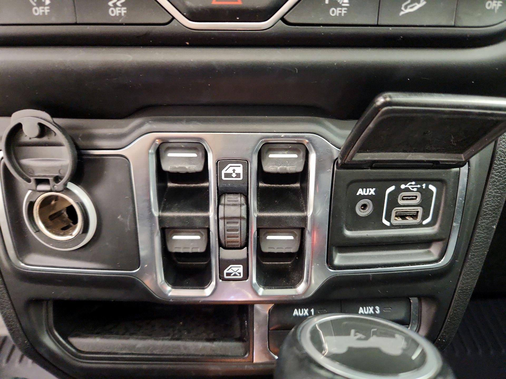 Thumbnail: 2020 Jeep Wrangler - 19