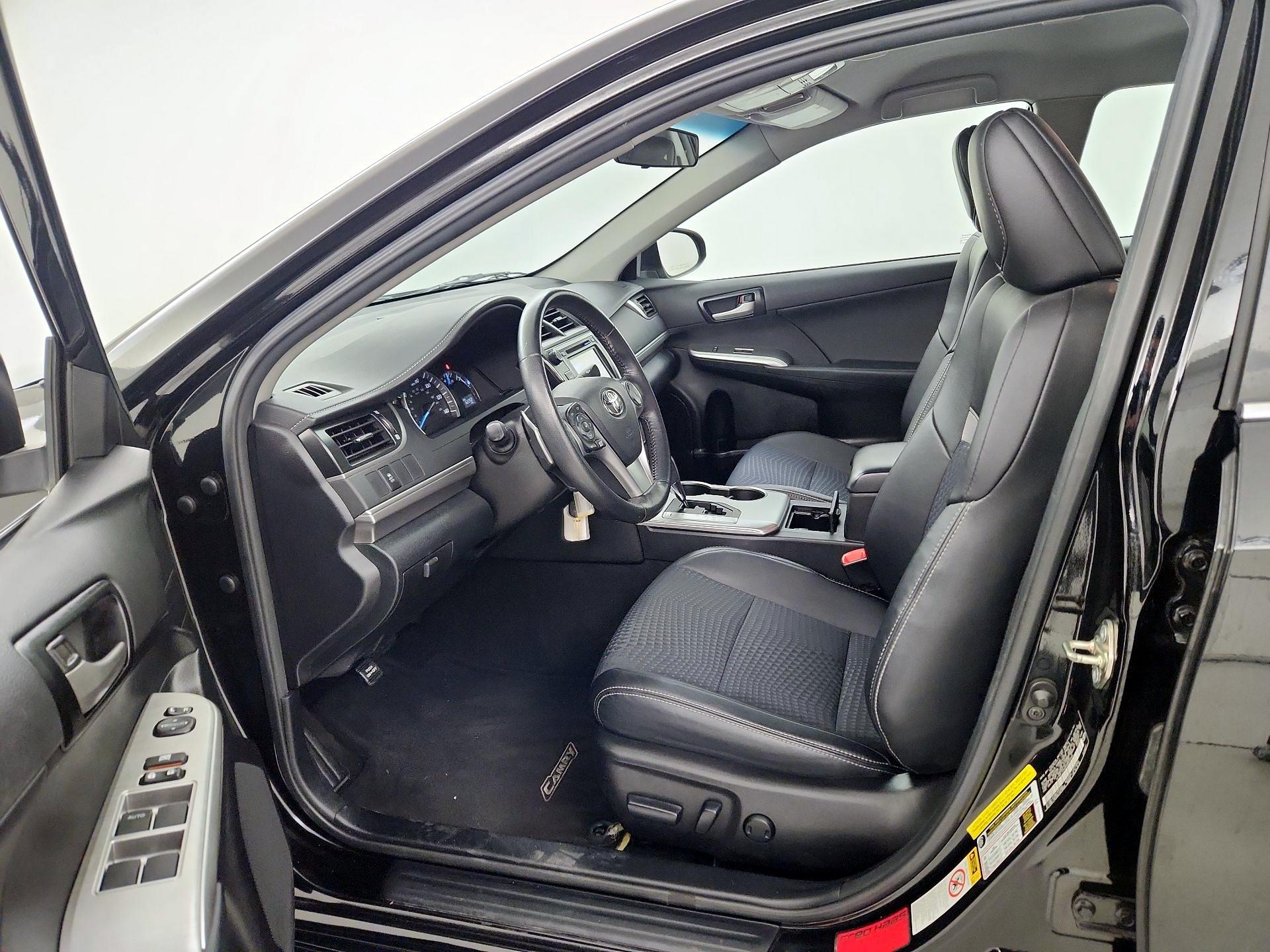 Thumbnail: 2014 Toyota Camry - 11