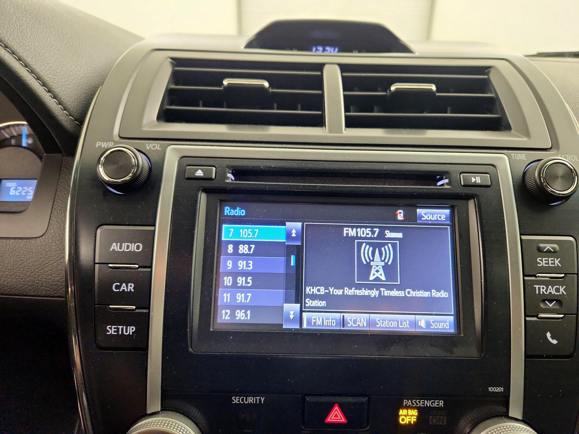 Thumbnail: 2014 Toyota Camry - 15