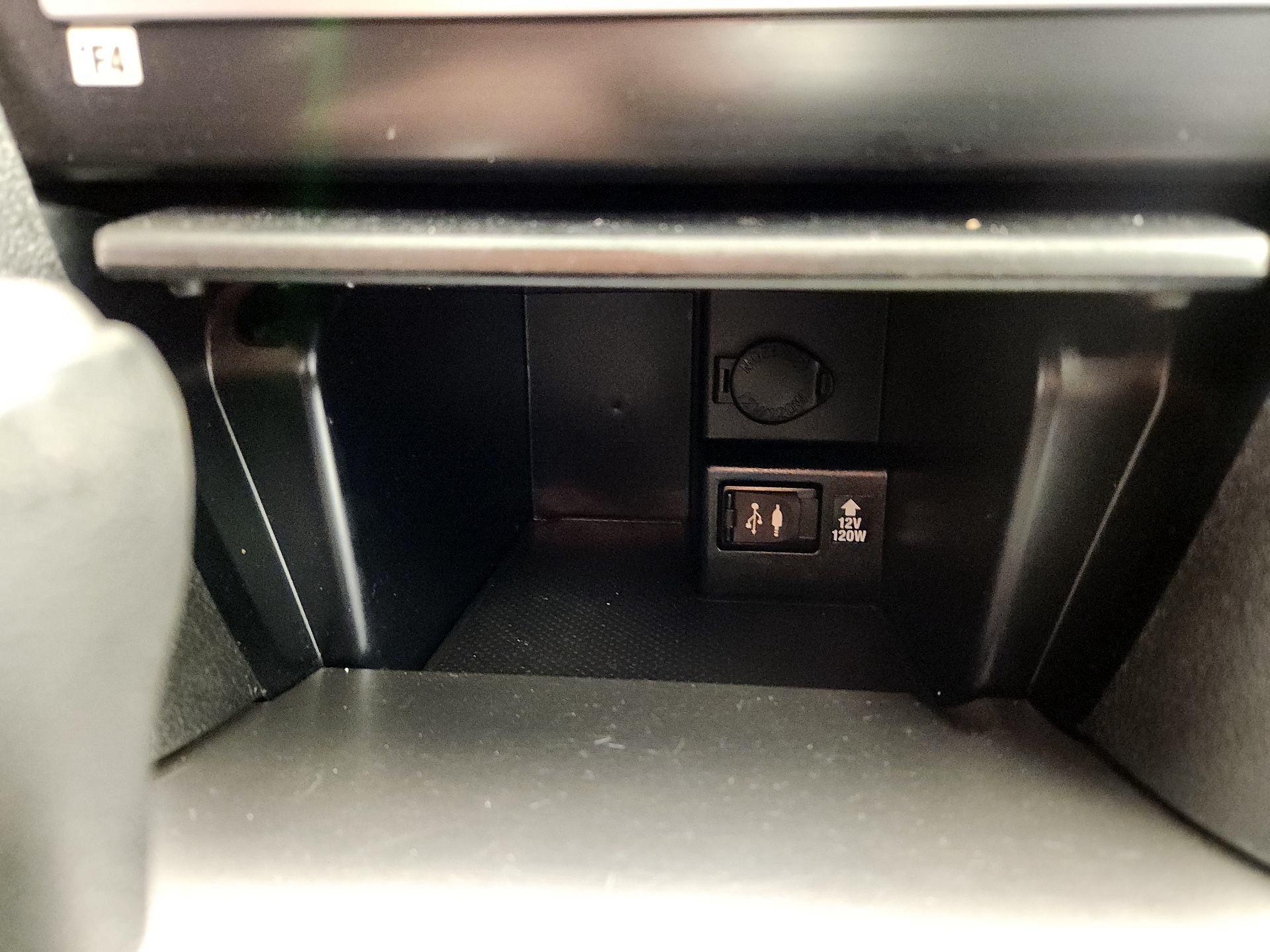 Thumbnail: 2014 Toyota Camry - 18