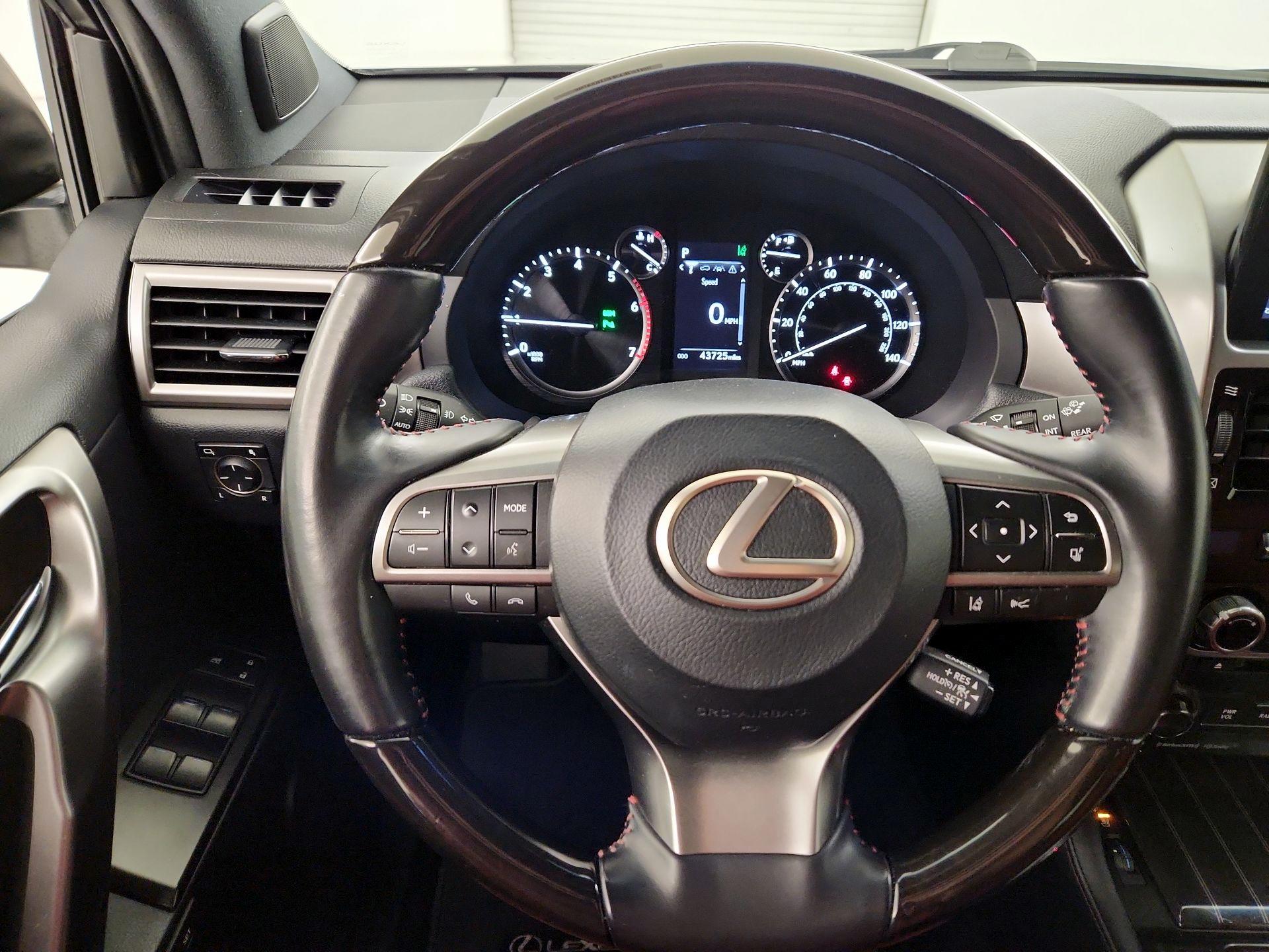 Thumbnail: 2022 Lexus GX - 10
