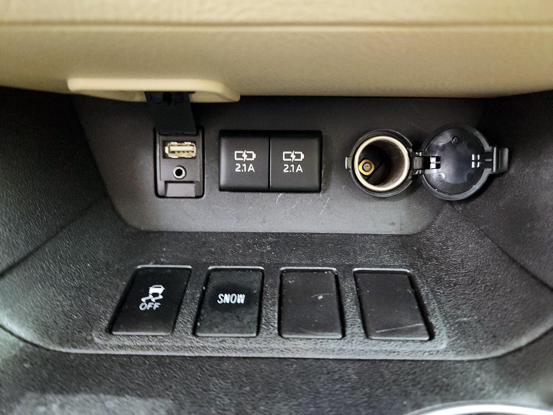 Thumbnail: 2017 Toyota Highlander - 19