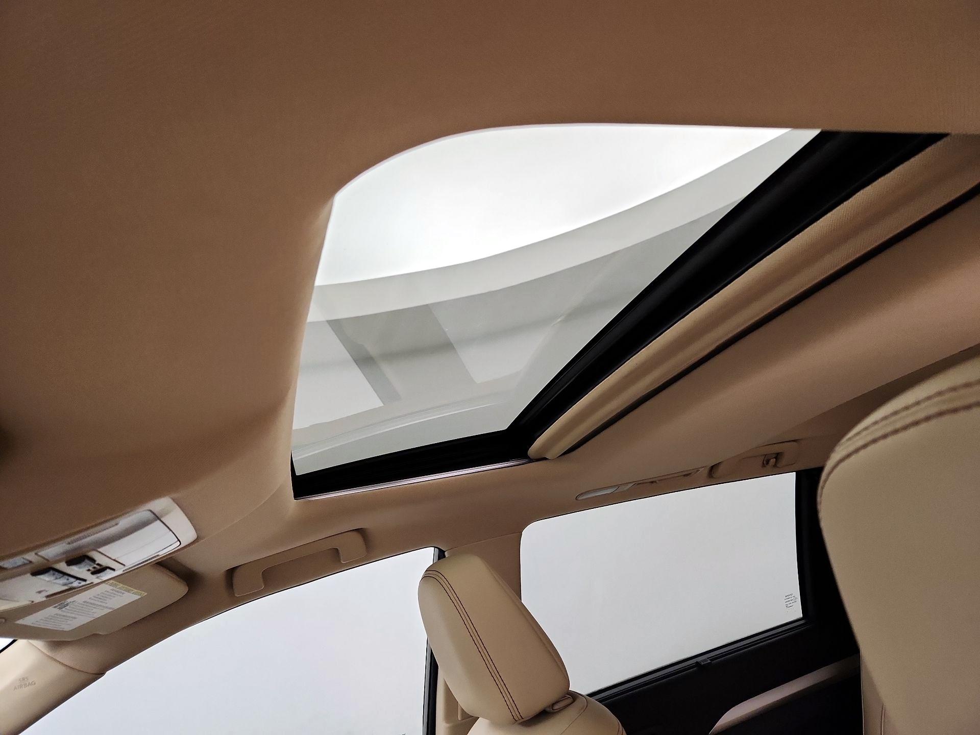 Thumbnail: 2017 Toyota Highlander - 20