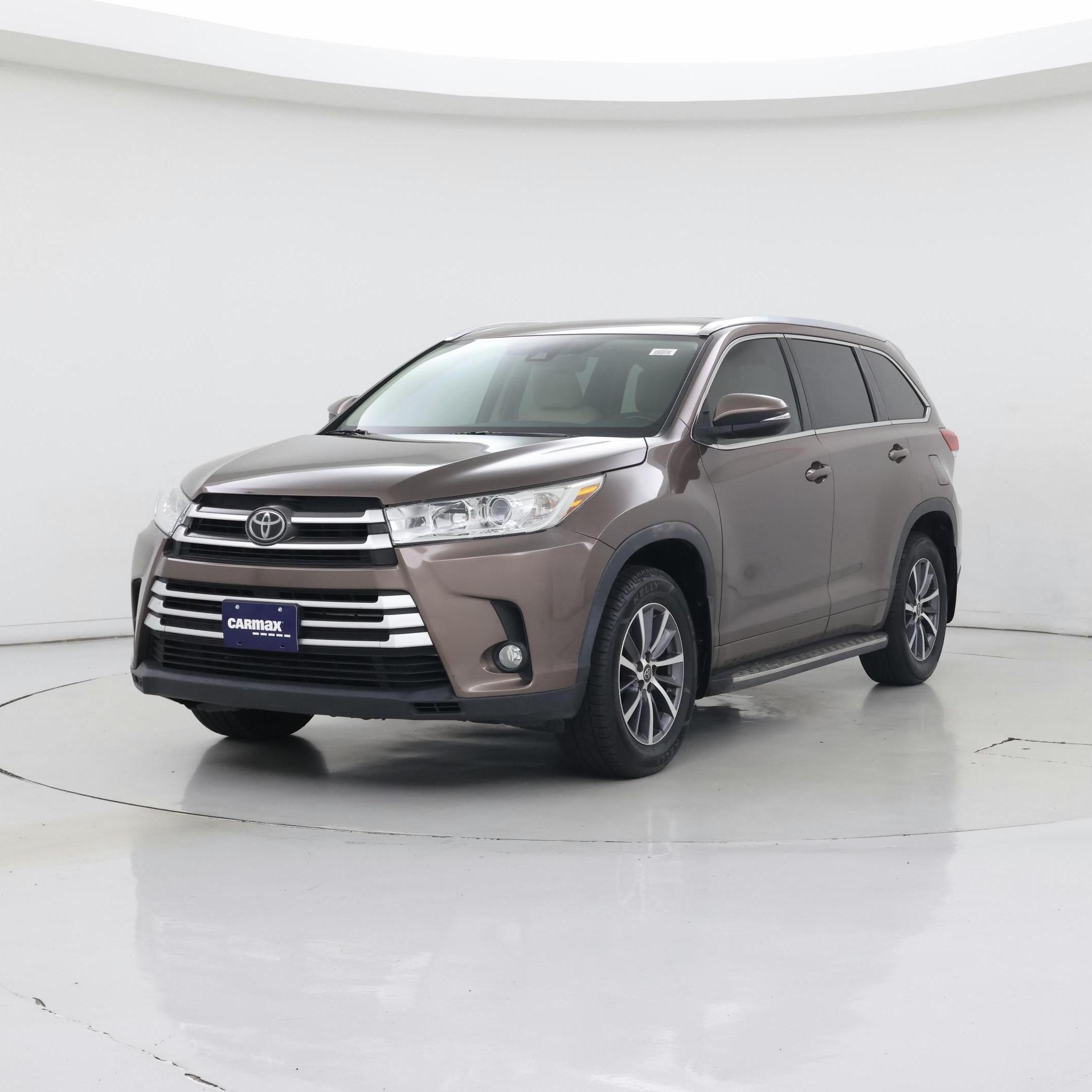 Thumbnail: 2017 Toyota Highlander - 4