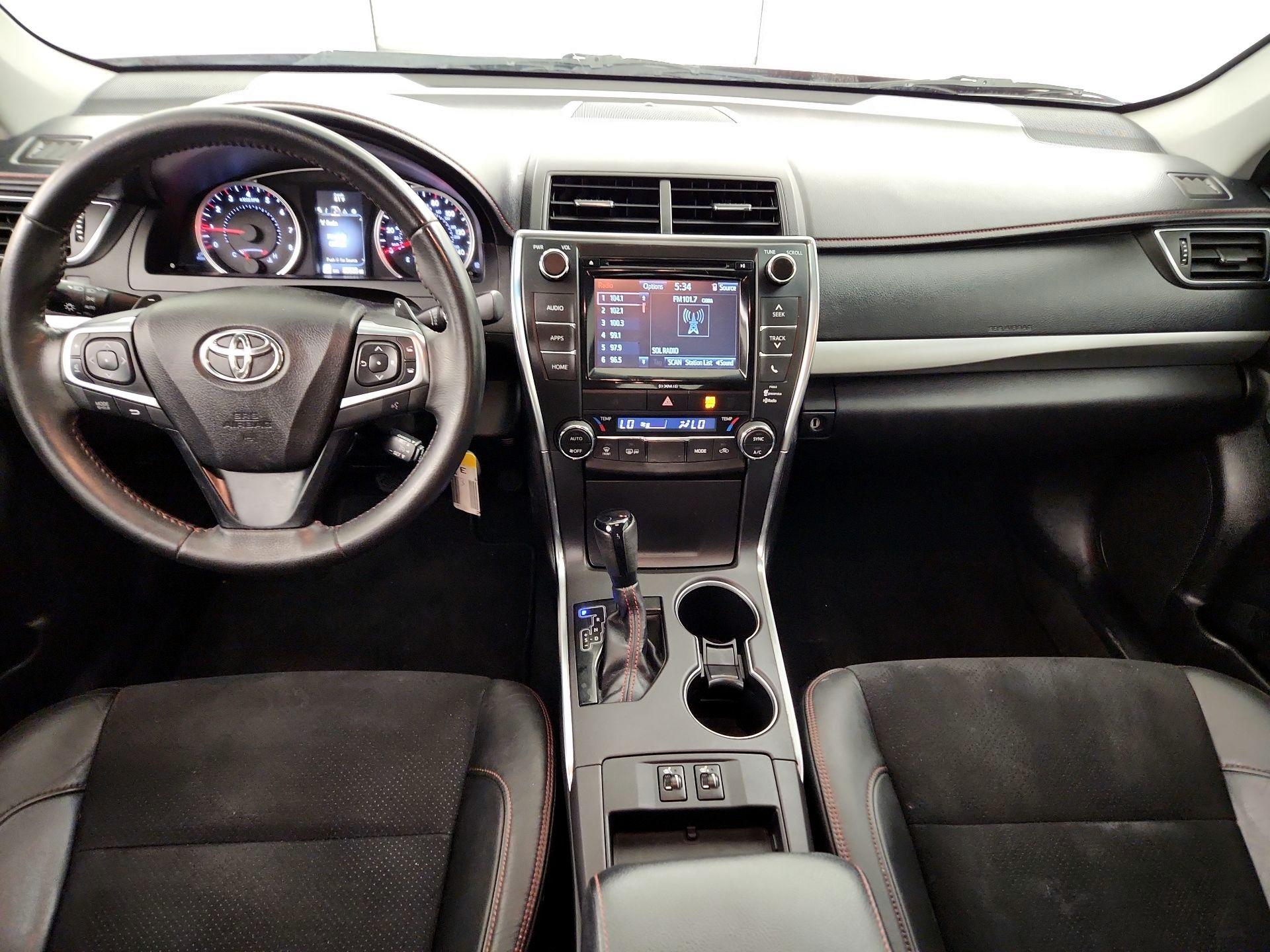 Thumbnail: 2016 Toyota Camry - 9