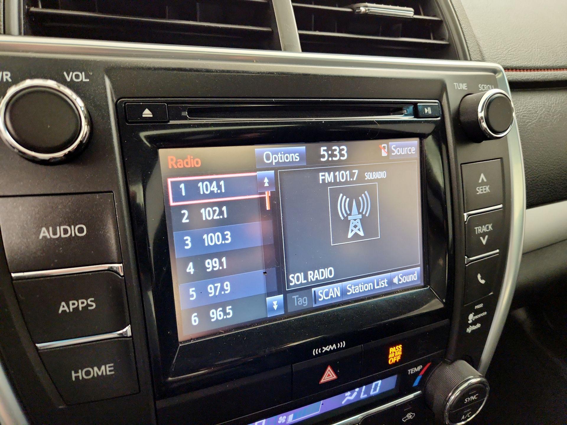 Thumbnail: 2016 Toyota Camry - 15