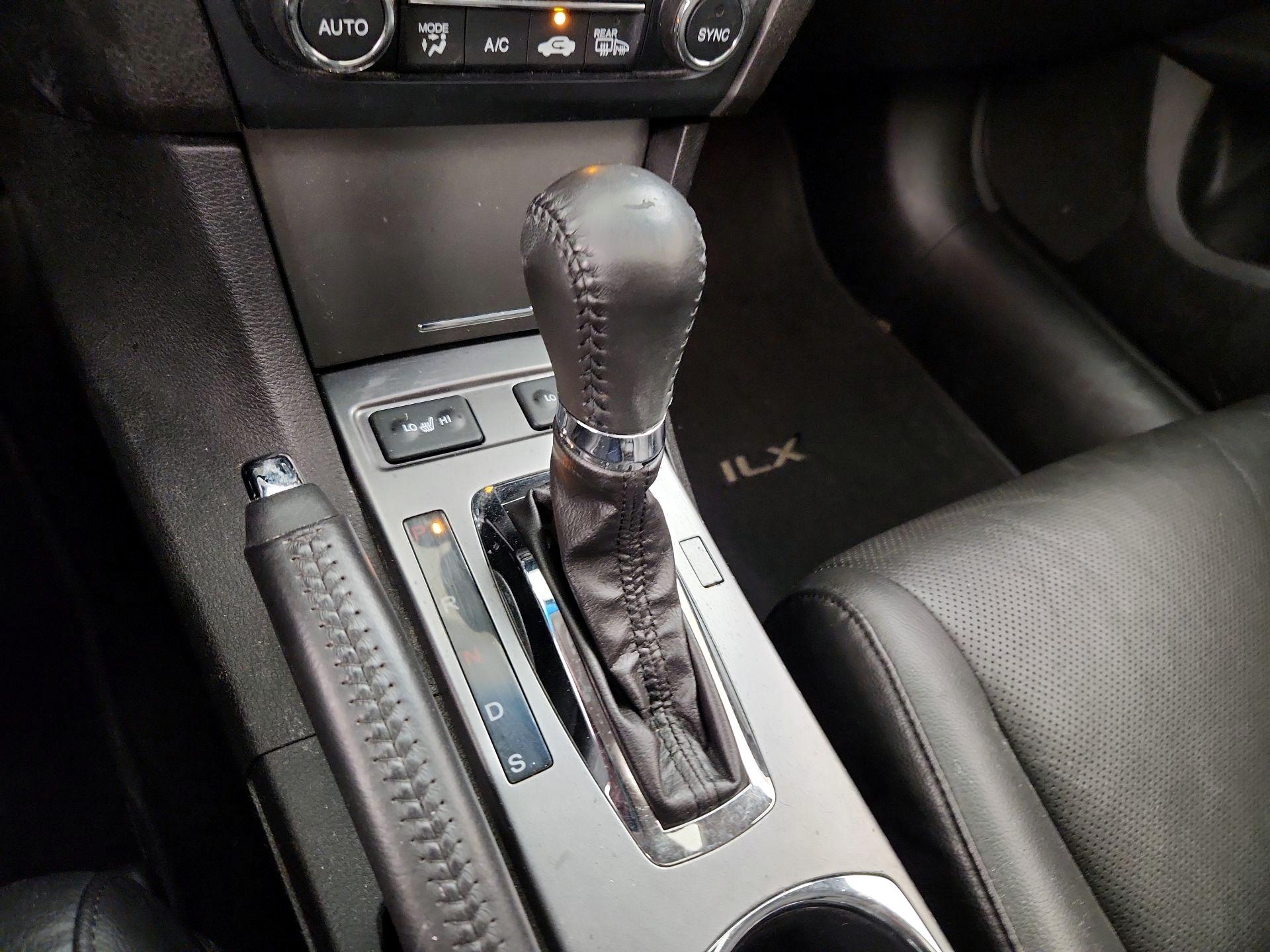 Thumbnail: 2014 Acura ILX - 16