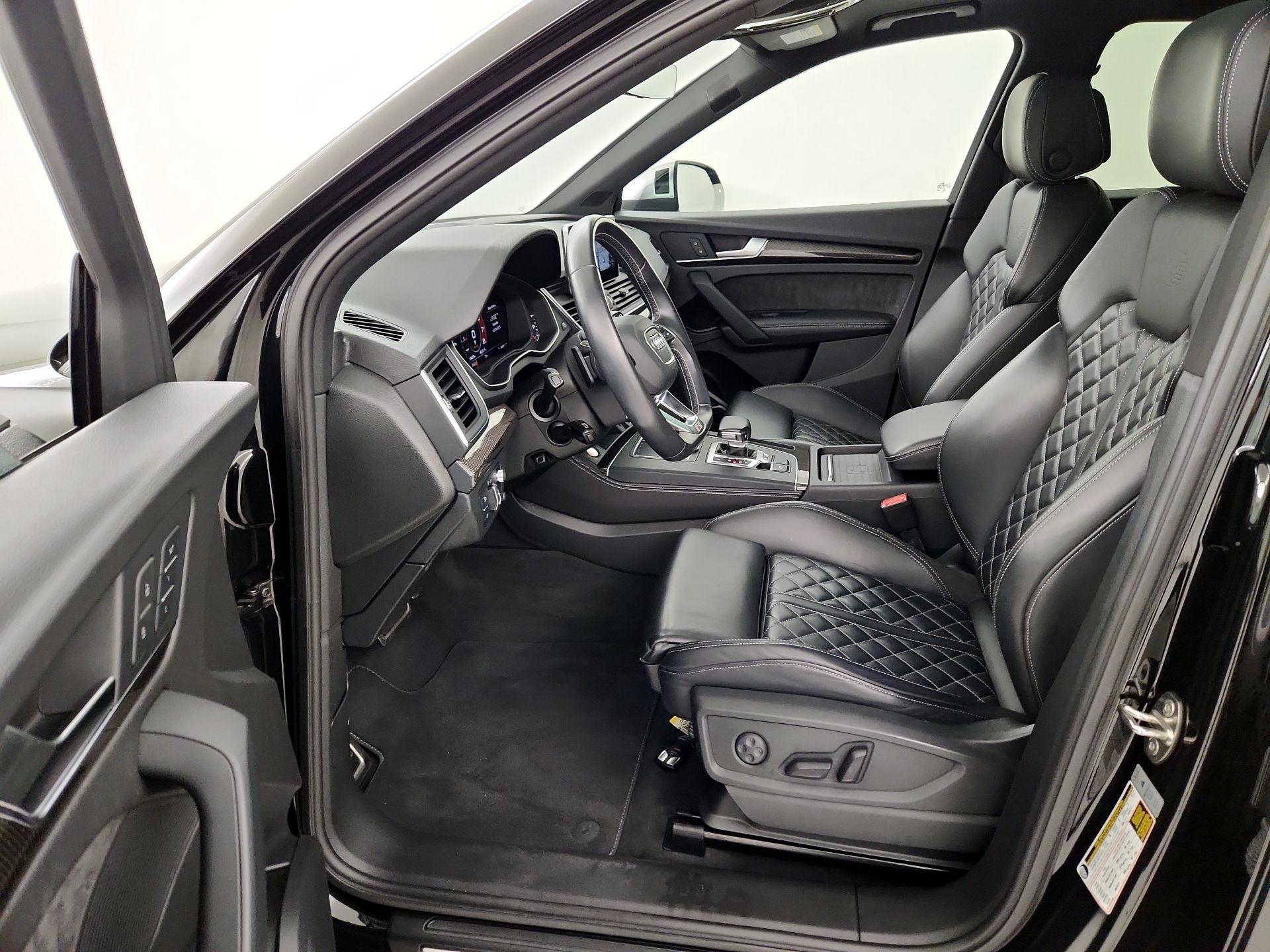 Thumbnail: 2019 Audi SQ5 - 11