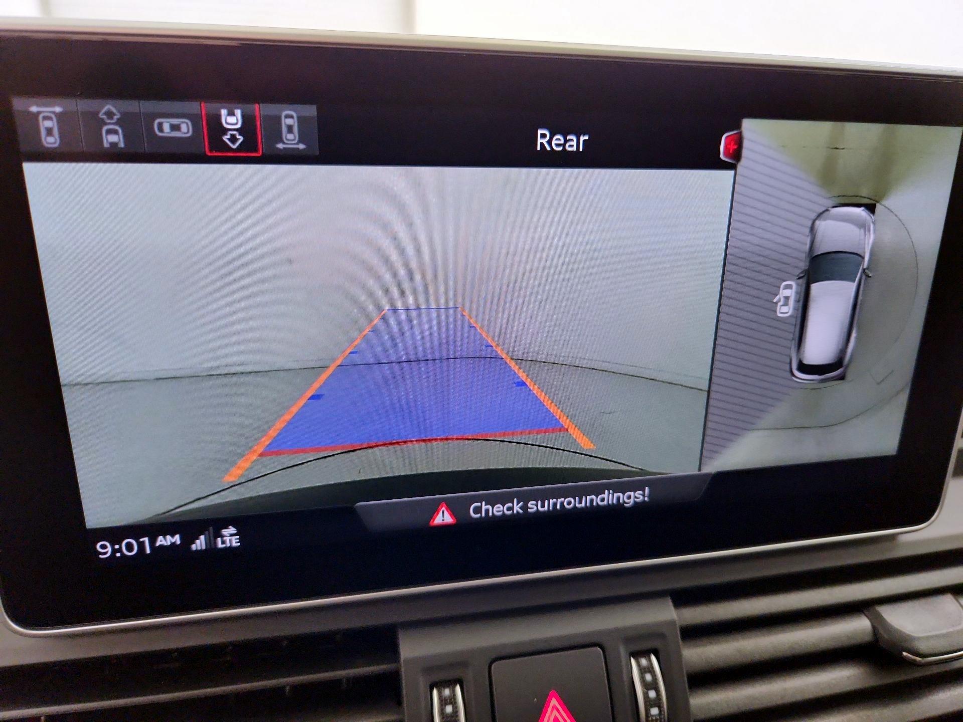 Thumbnail: 2019 Audi SQ5 - 15