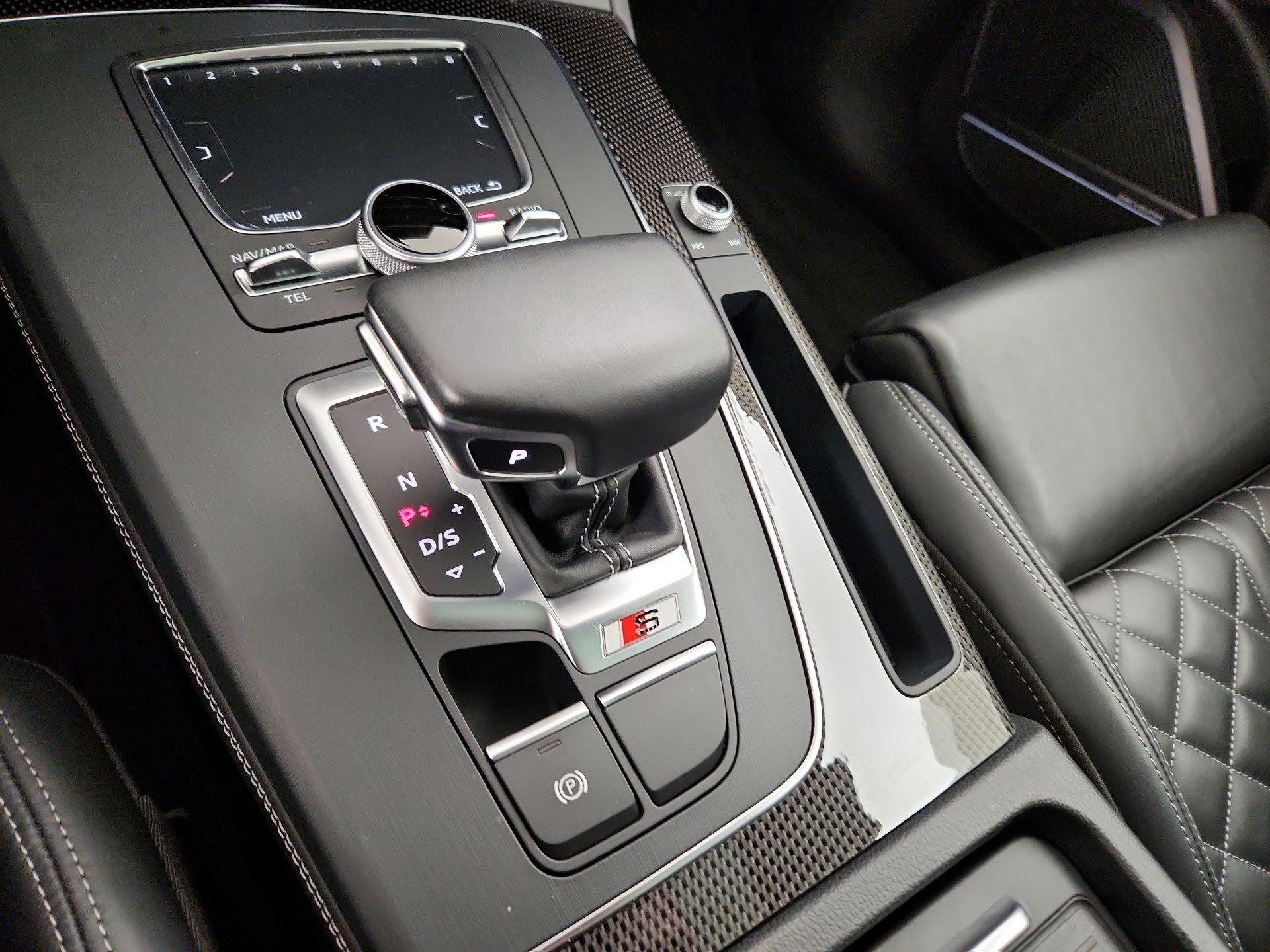 Thumbnail: 2019 Audi SQ5 - 18