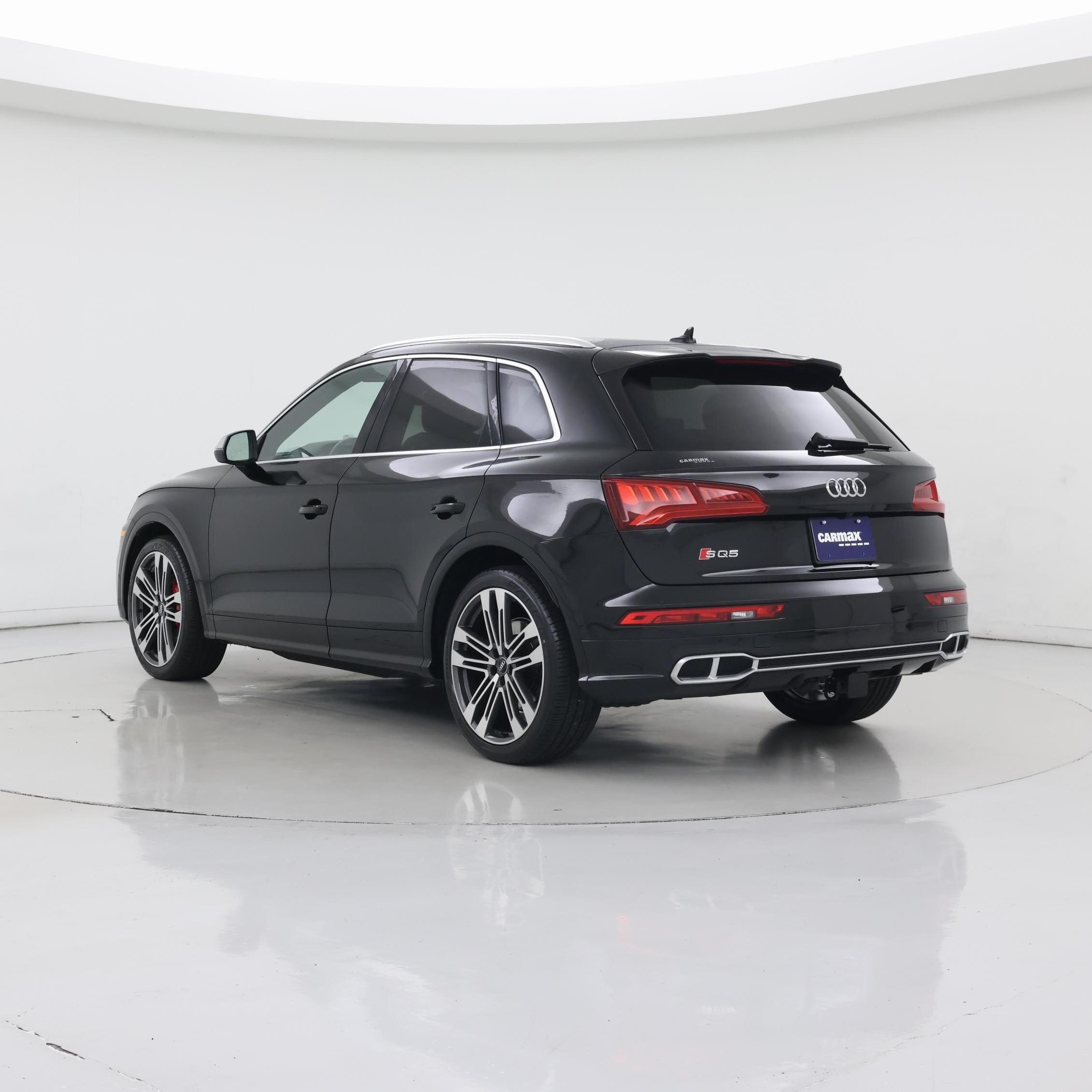 Thumbnail: 2019 Audi SQ5 - 2