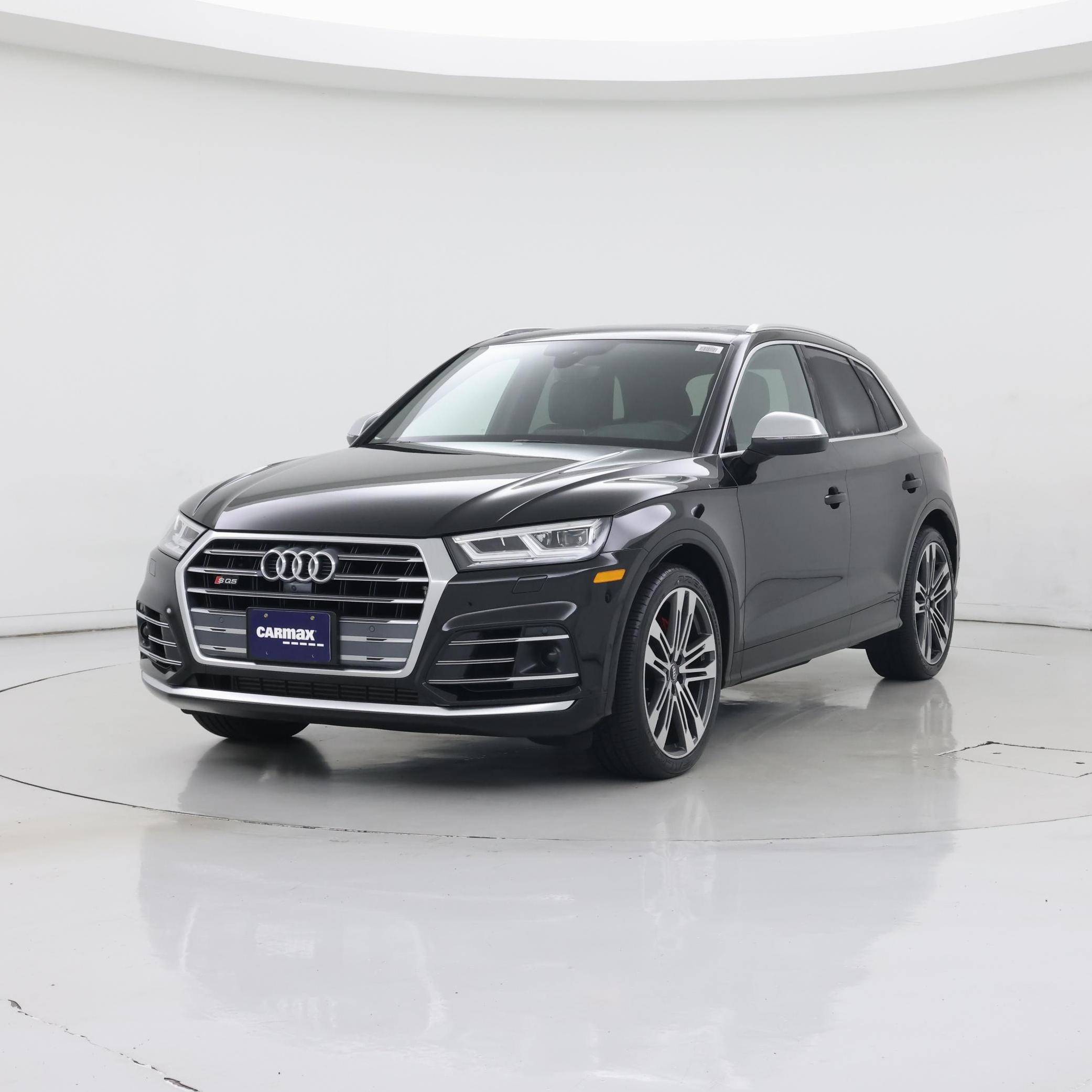 Thumbnail: 2019 Audi SQ5 - 4