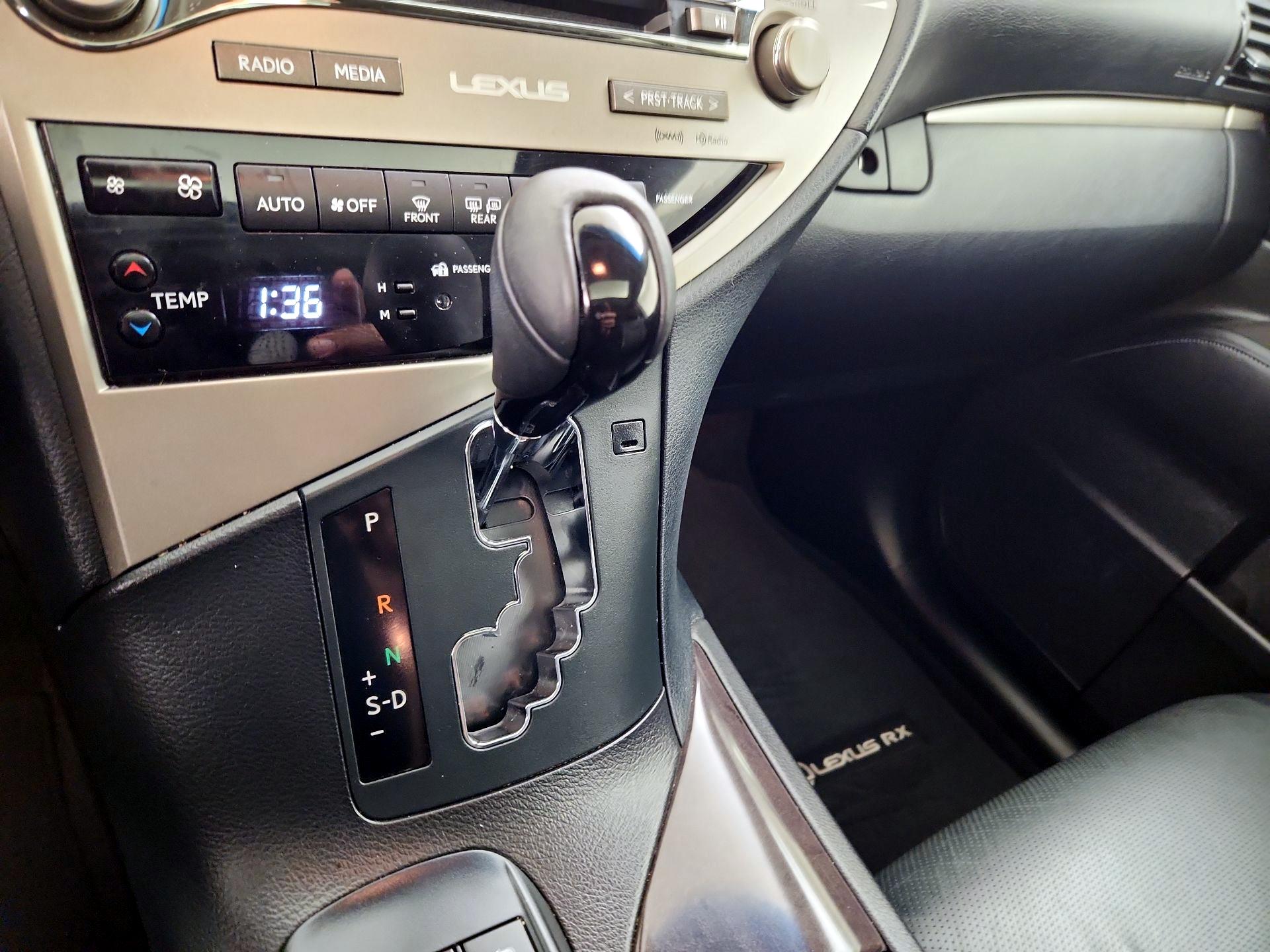 Thumbnail: 2015 Lexus RX - 17