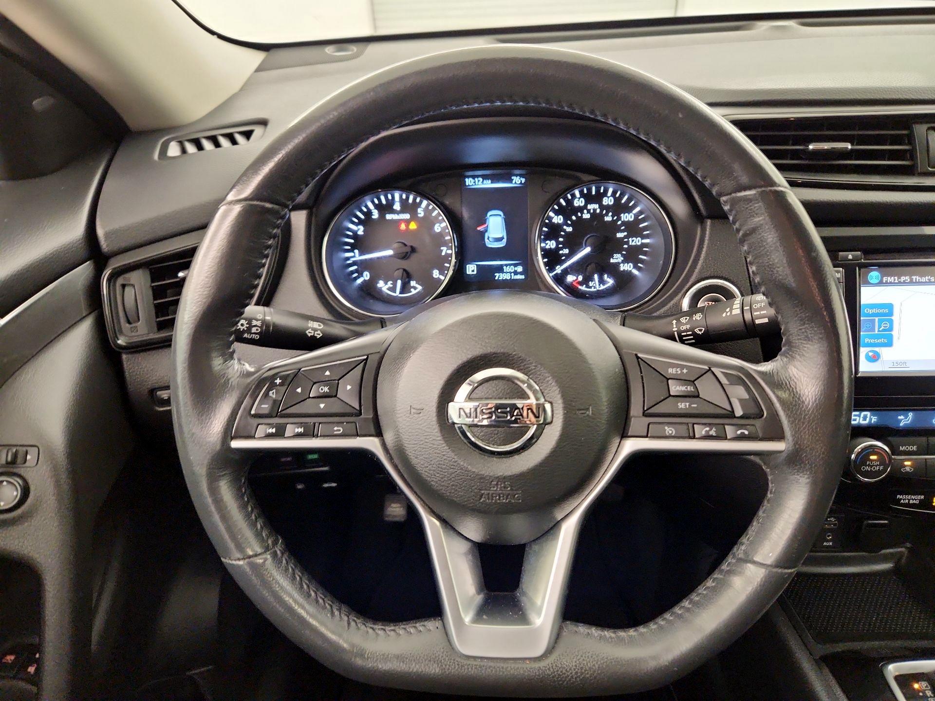 Thumbnail: 2017 Nissan Rogue - 10