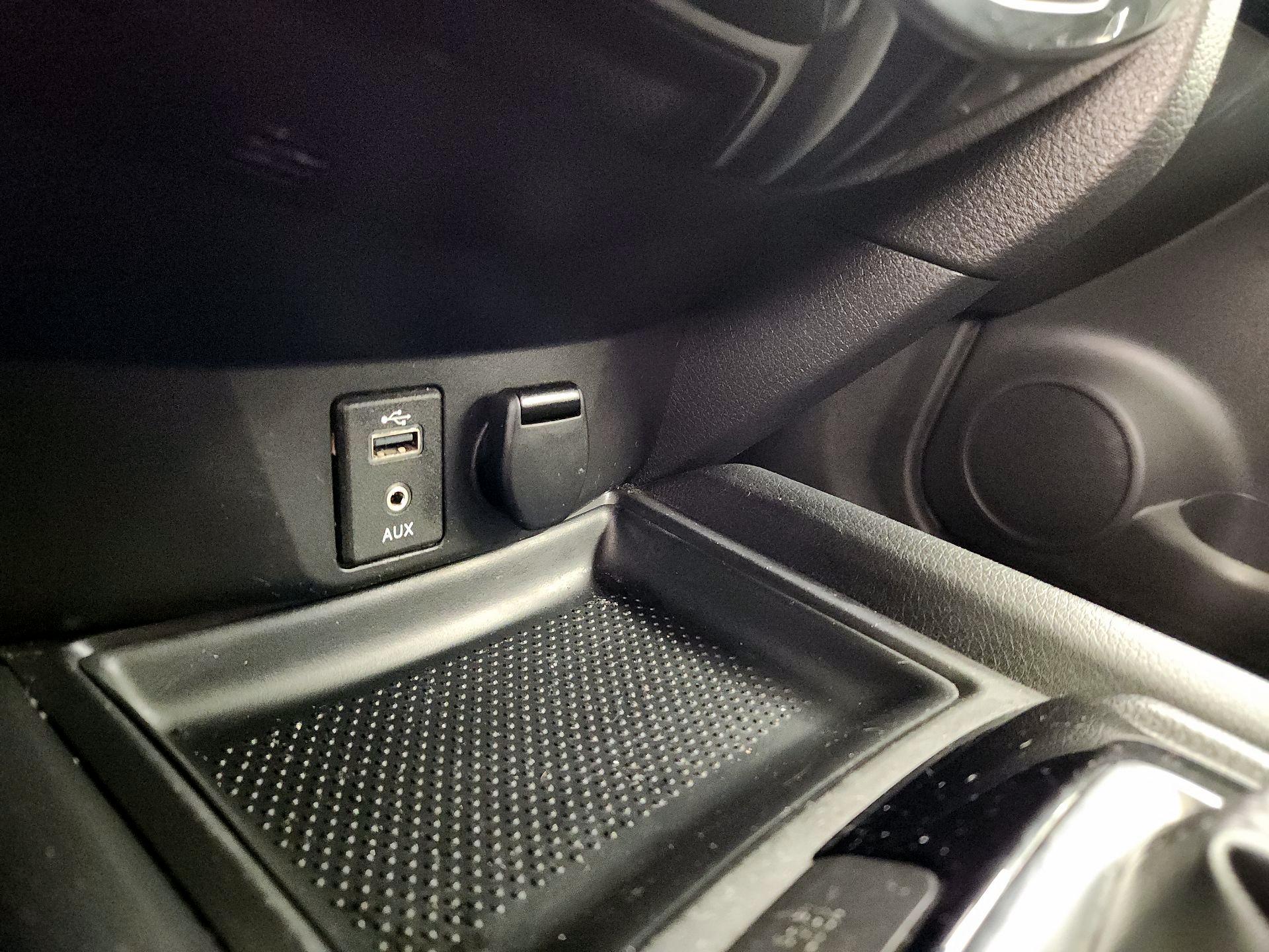 Thumbnail: 2017 Nissan Rogue - 19