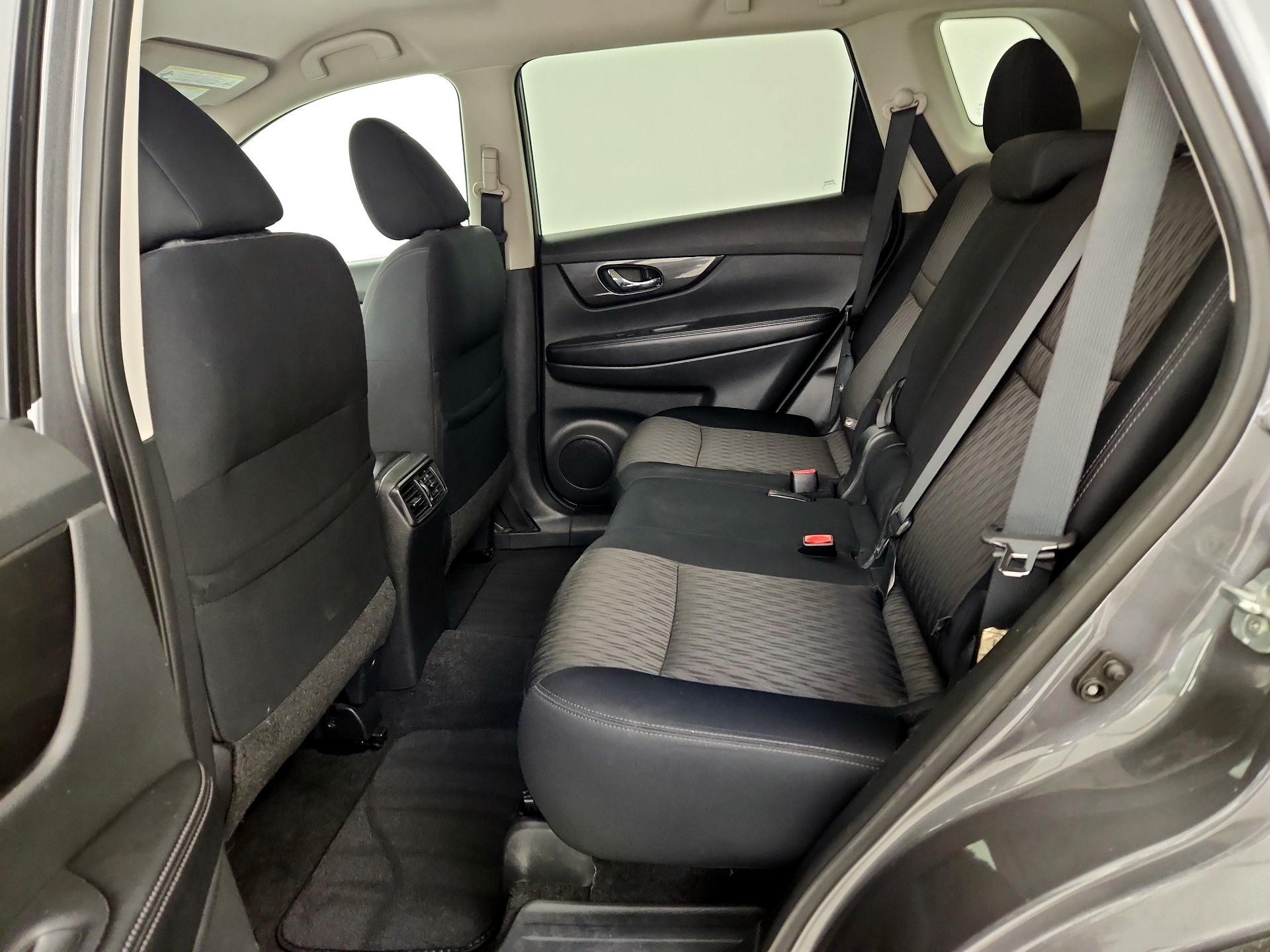 Thumbnail: 2017 Nissan Rogue - 20