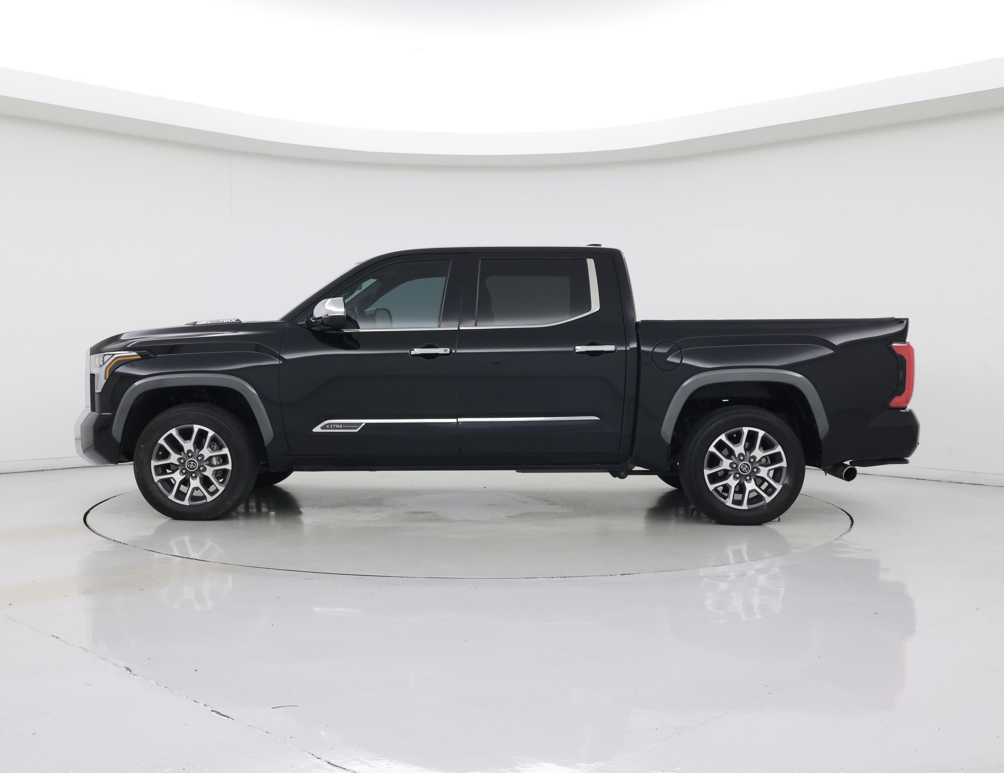 Thumbnail: 2023 Toyota Tundra - 3