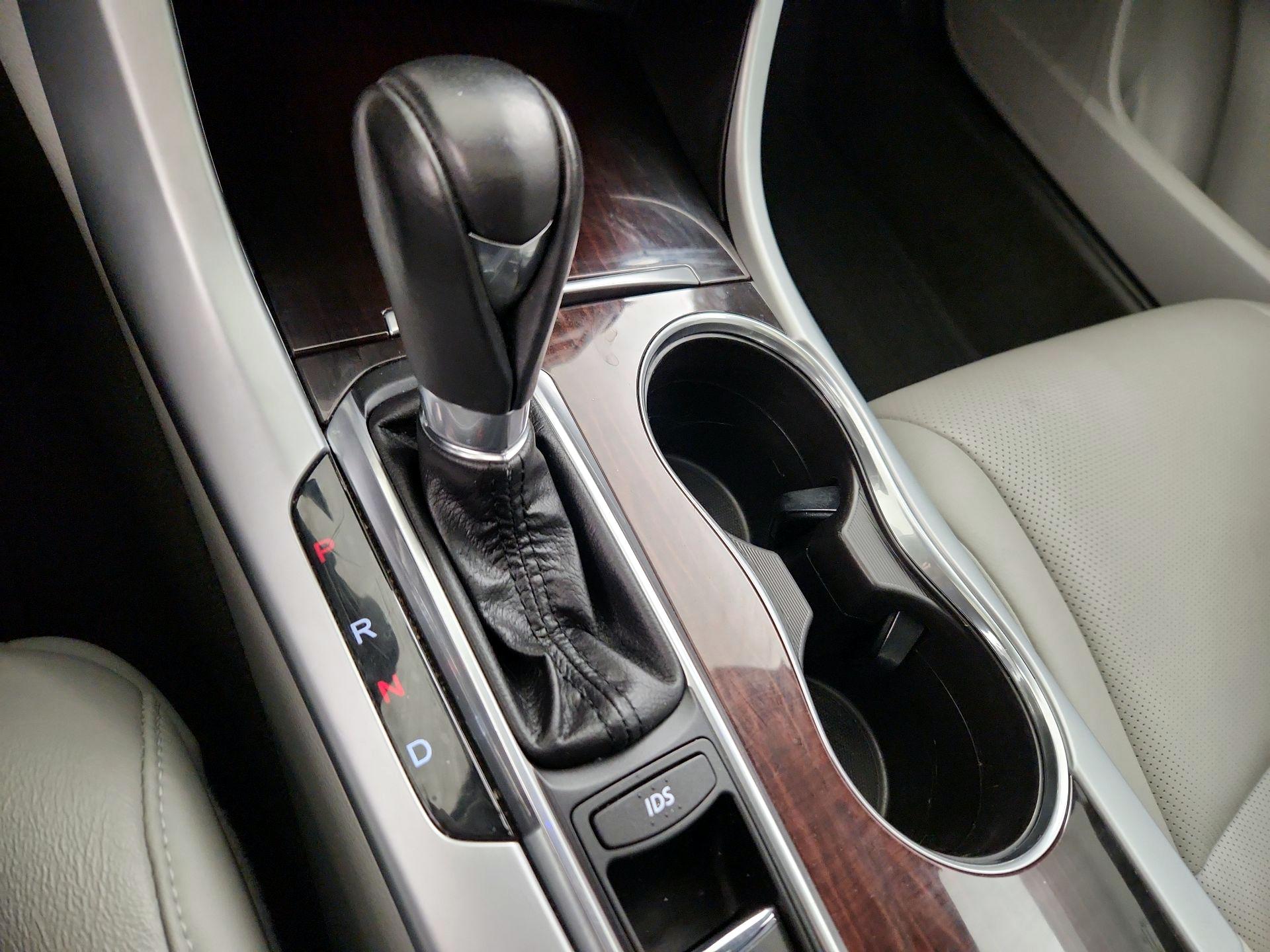 Thumbnail: 2017 Acura TLX - 18