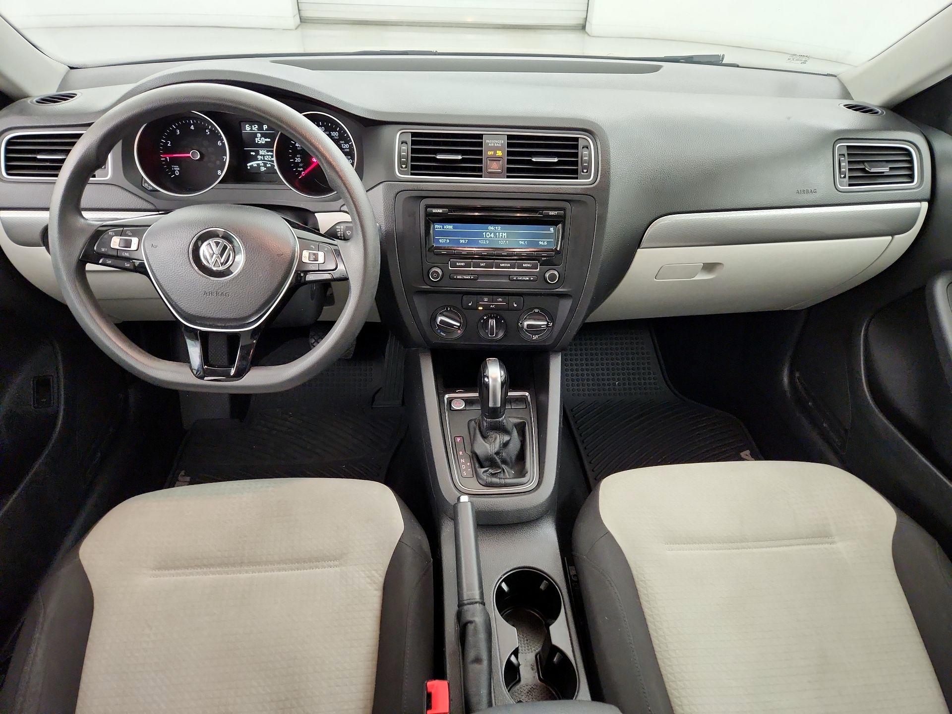 Thumbnail: 2015 Volkswagen Jetta - 9