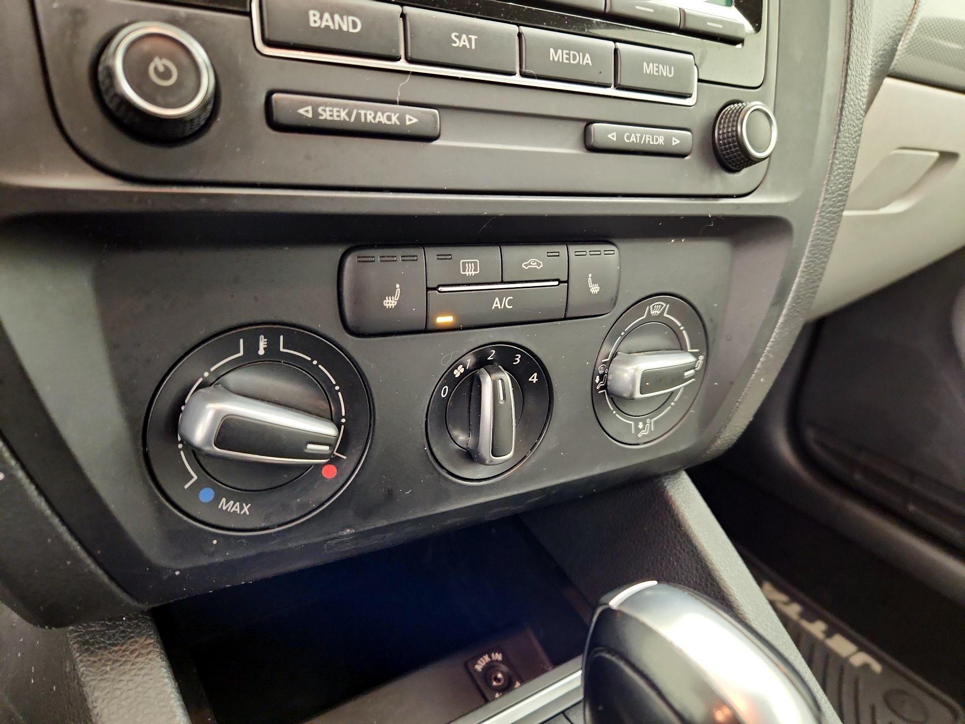 Thumbnail: 2015 Volkswagen Jetta - 15