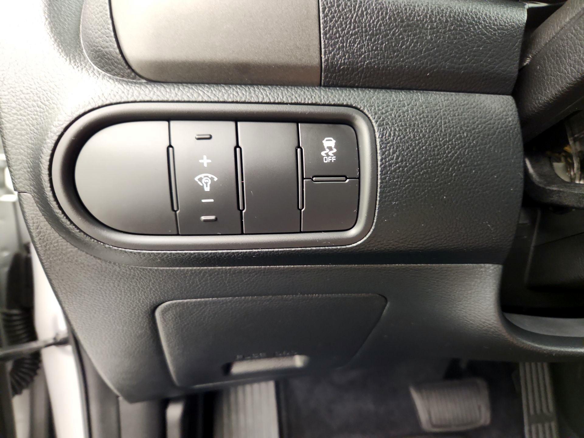 Thumbnail: 2017 Kia Forte - 13