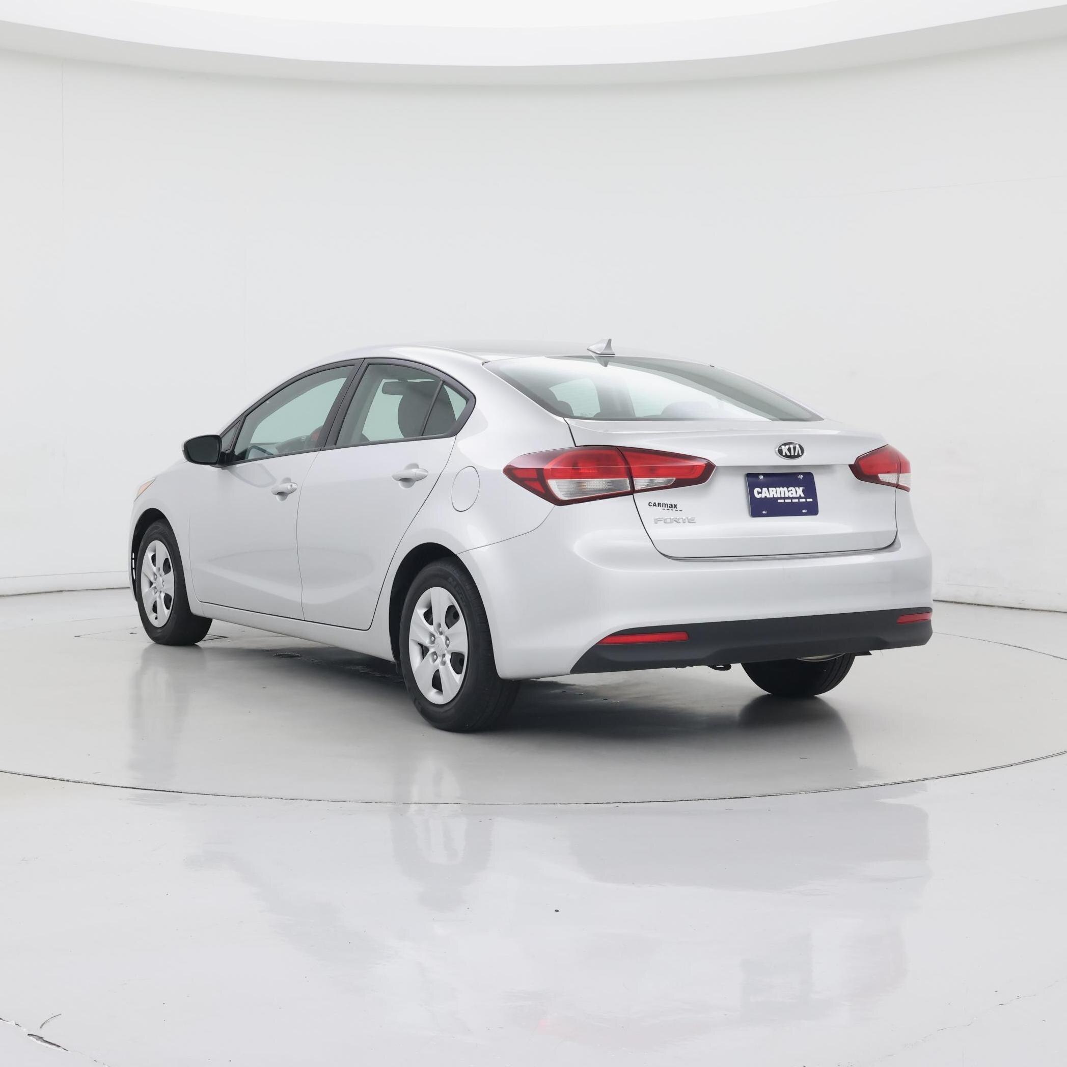 Thumbnail: 2017 Kia Forte - 2