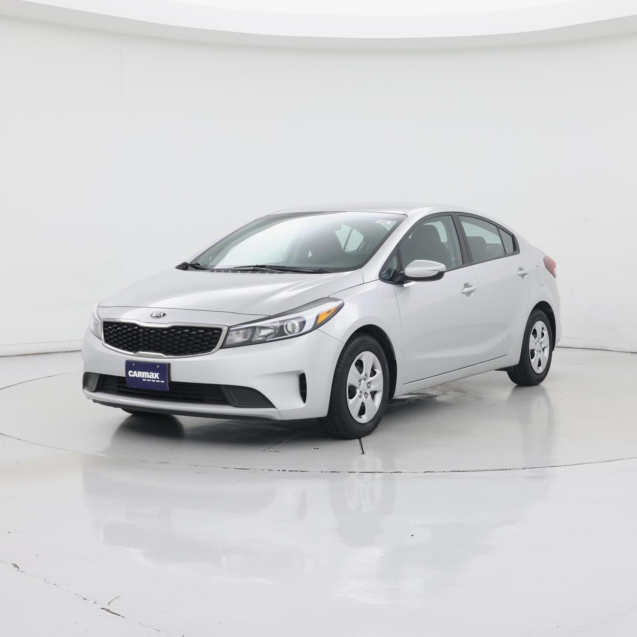 Thumbnail: 2017 Kia Forte - 4