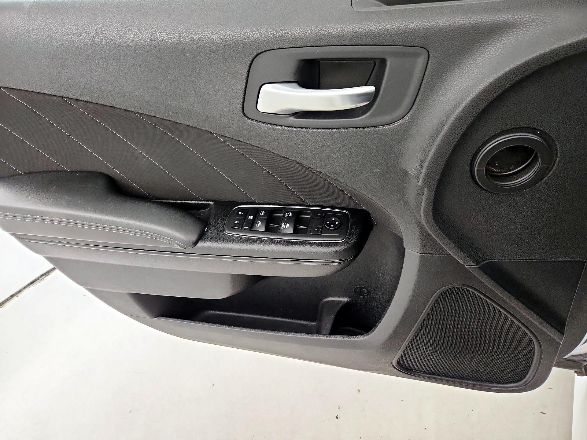 Thumbnail: 2022 Dodge Charger - 12