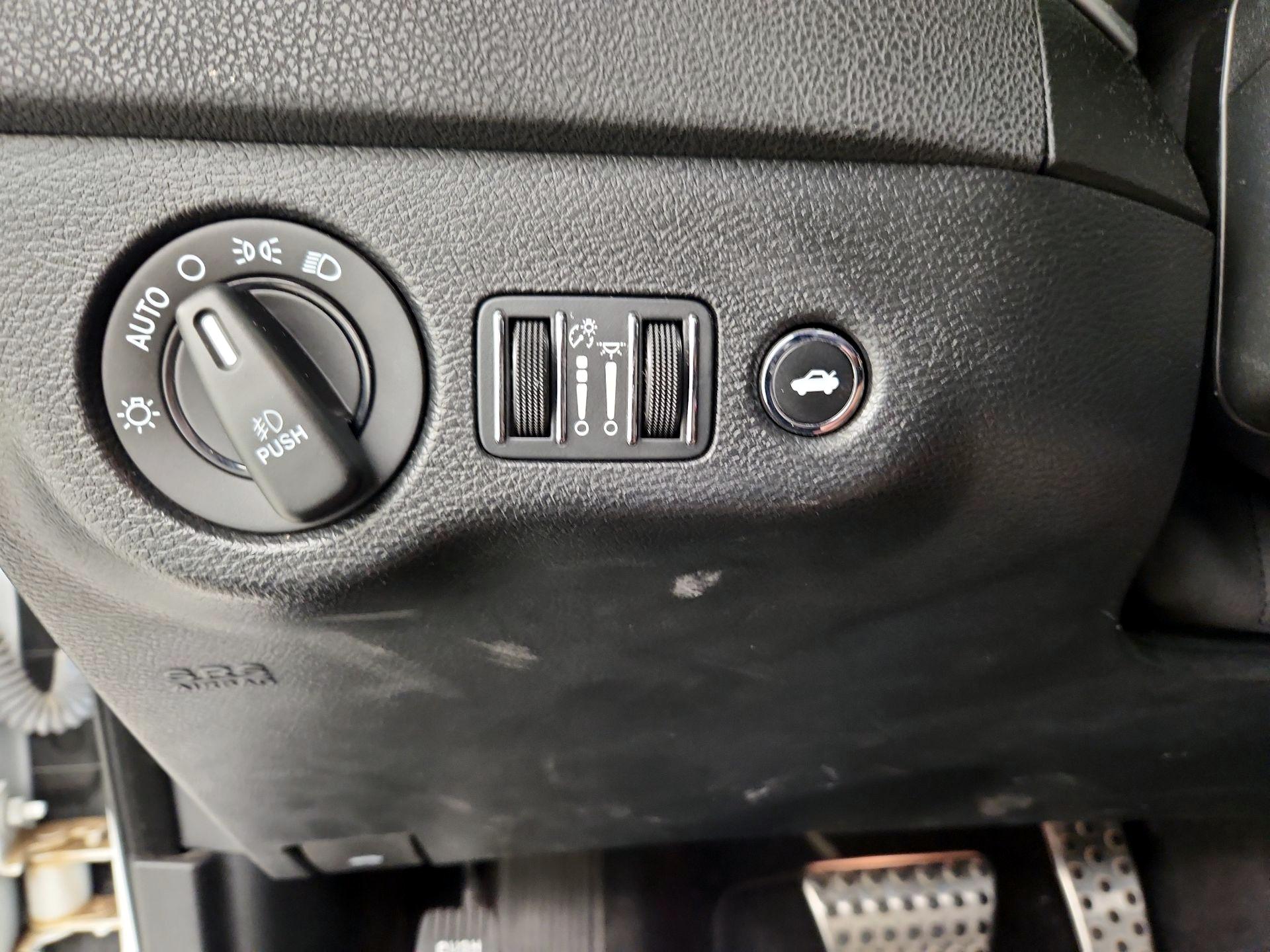 Thumbnail: 2022 Dodge Charger - 13