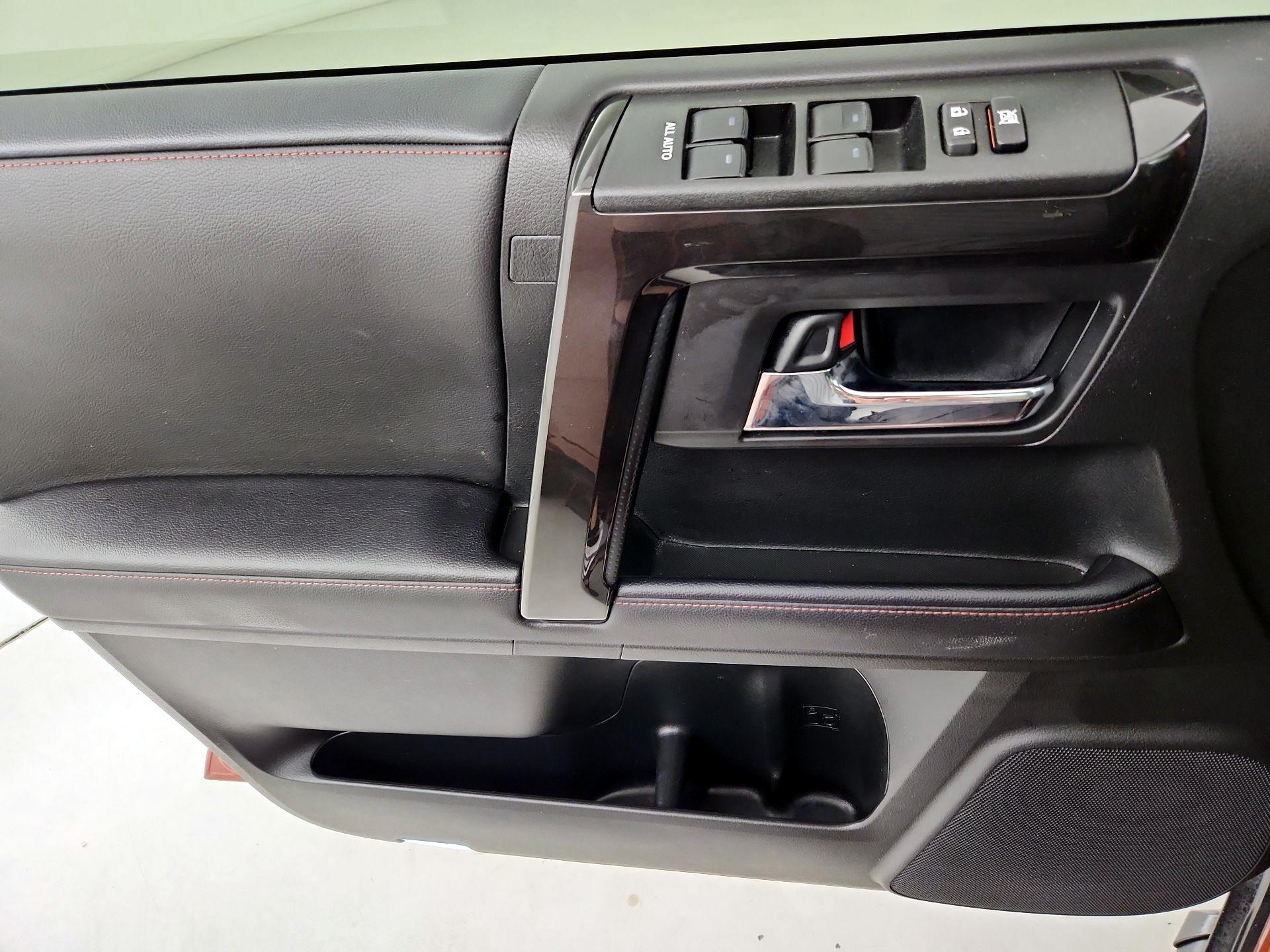 Thumbnail: 2024 Toyota 4Runner - 12