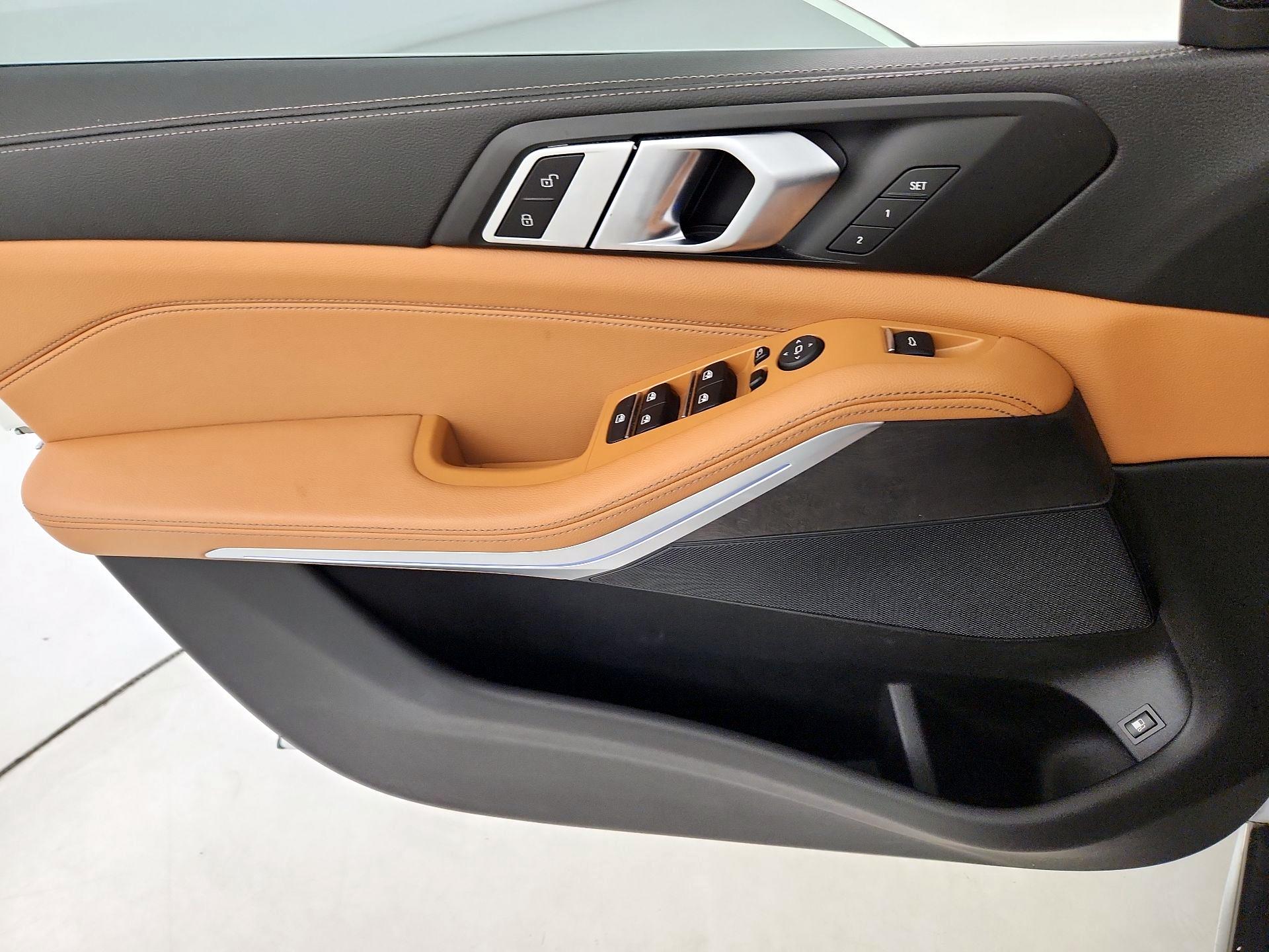 Thumbnail: 2022 BMW X5 - 12