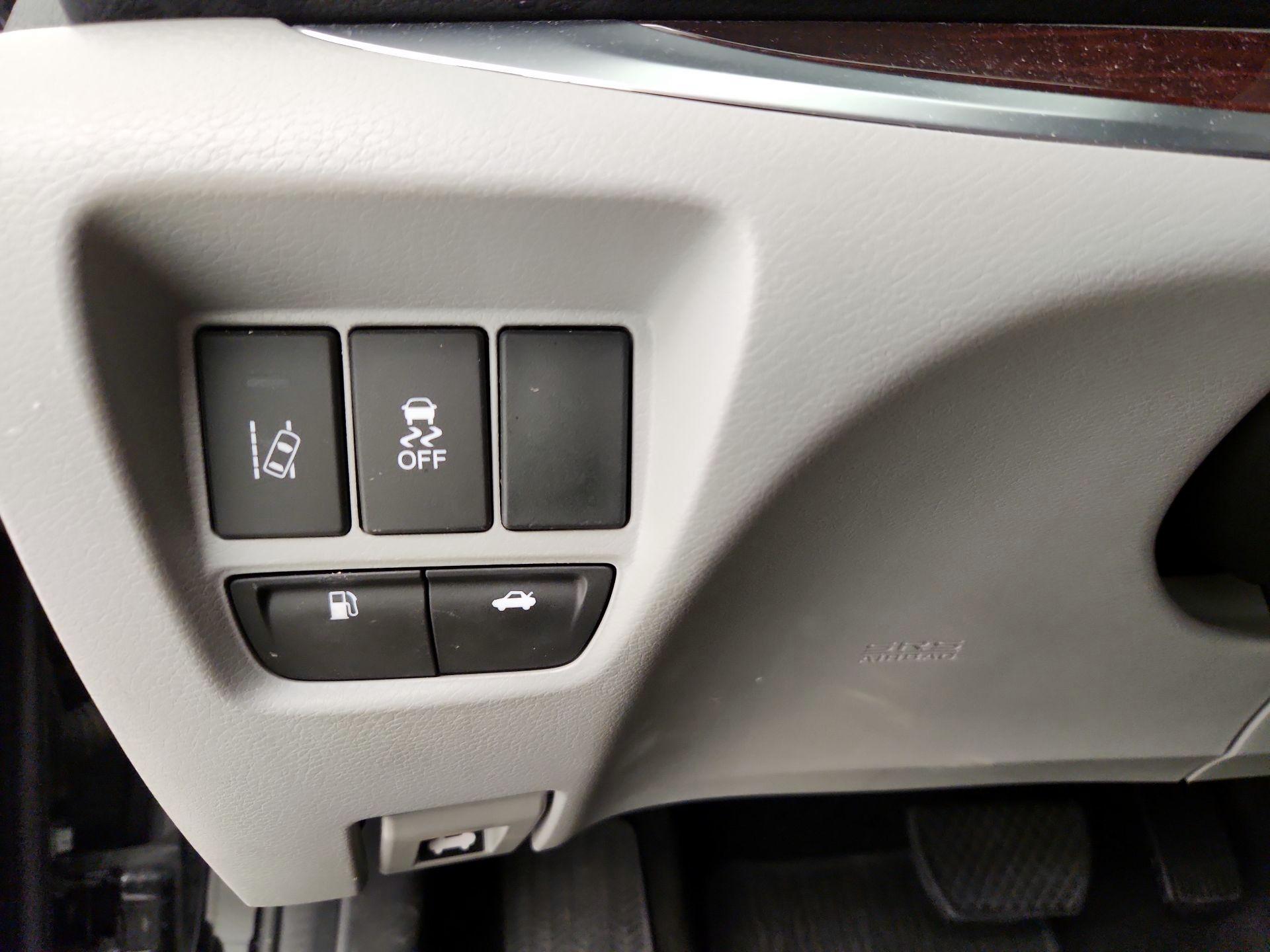 Thumbnail: 2015 Acura TLX - 13