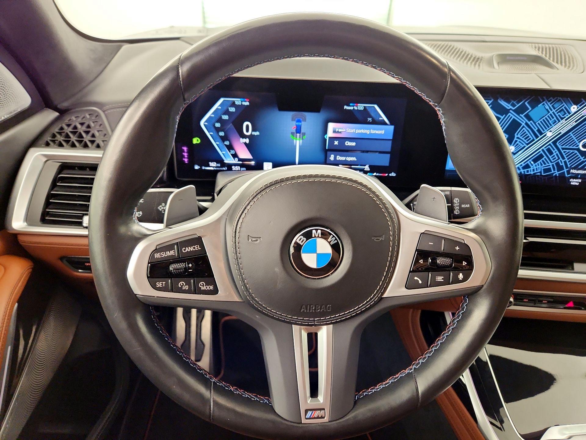 Thumbnail: 2023 BMW X7 - 10