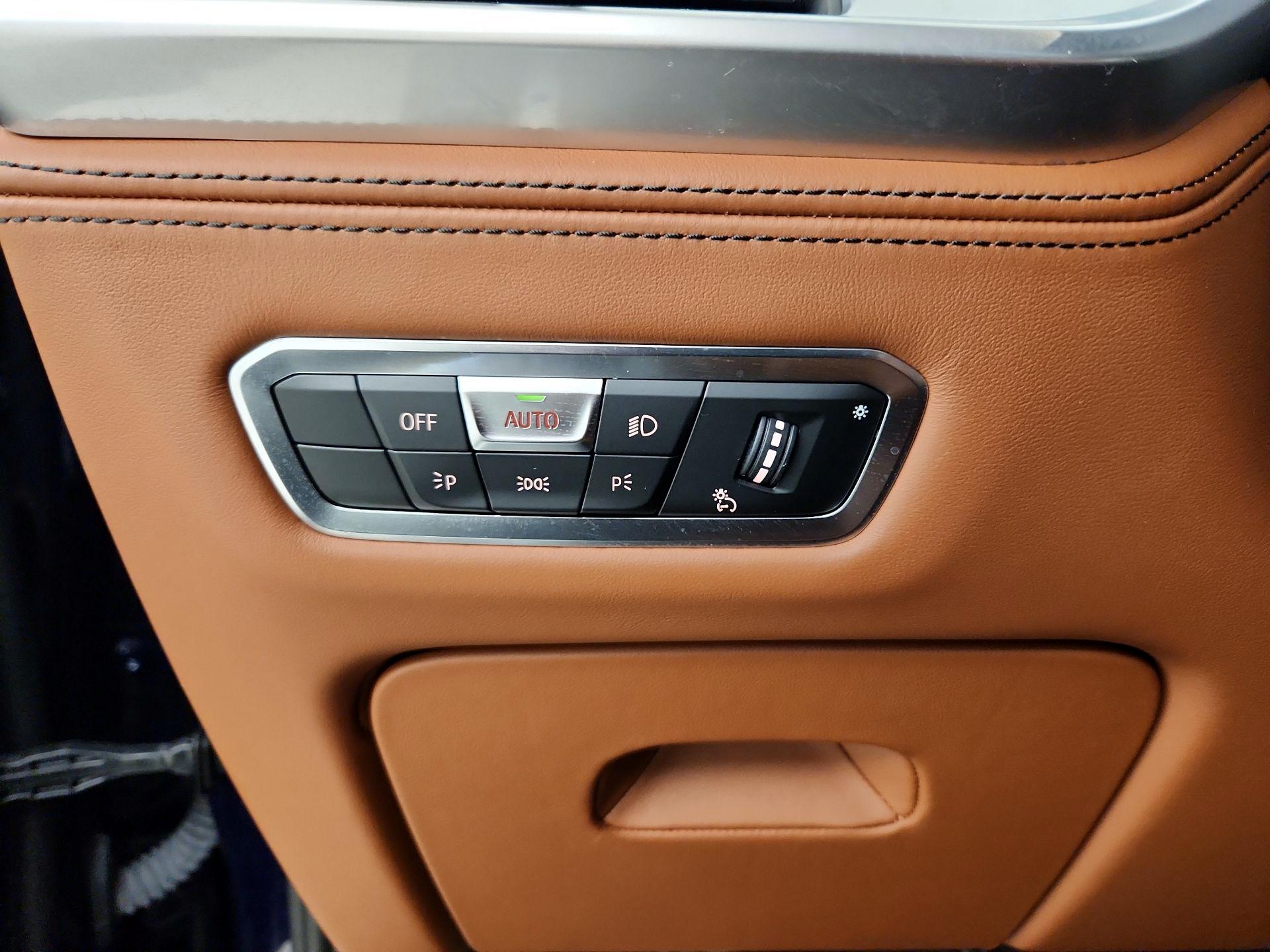 Thumbnail: 2023 BMW X7 - 13