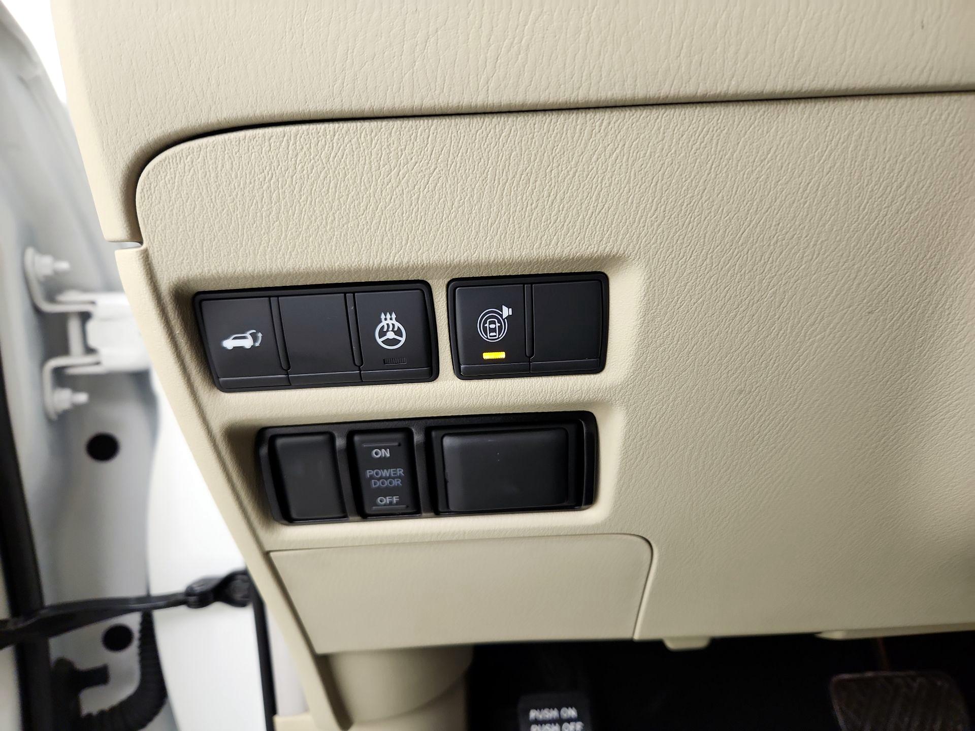 Thumbnail: 2018 INFINITI QX80 - 13