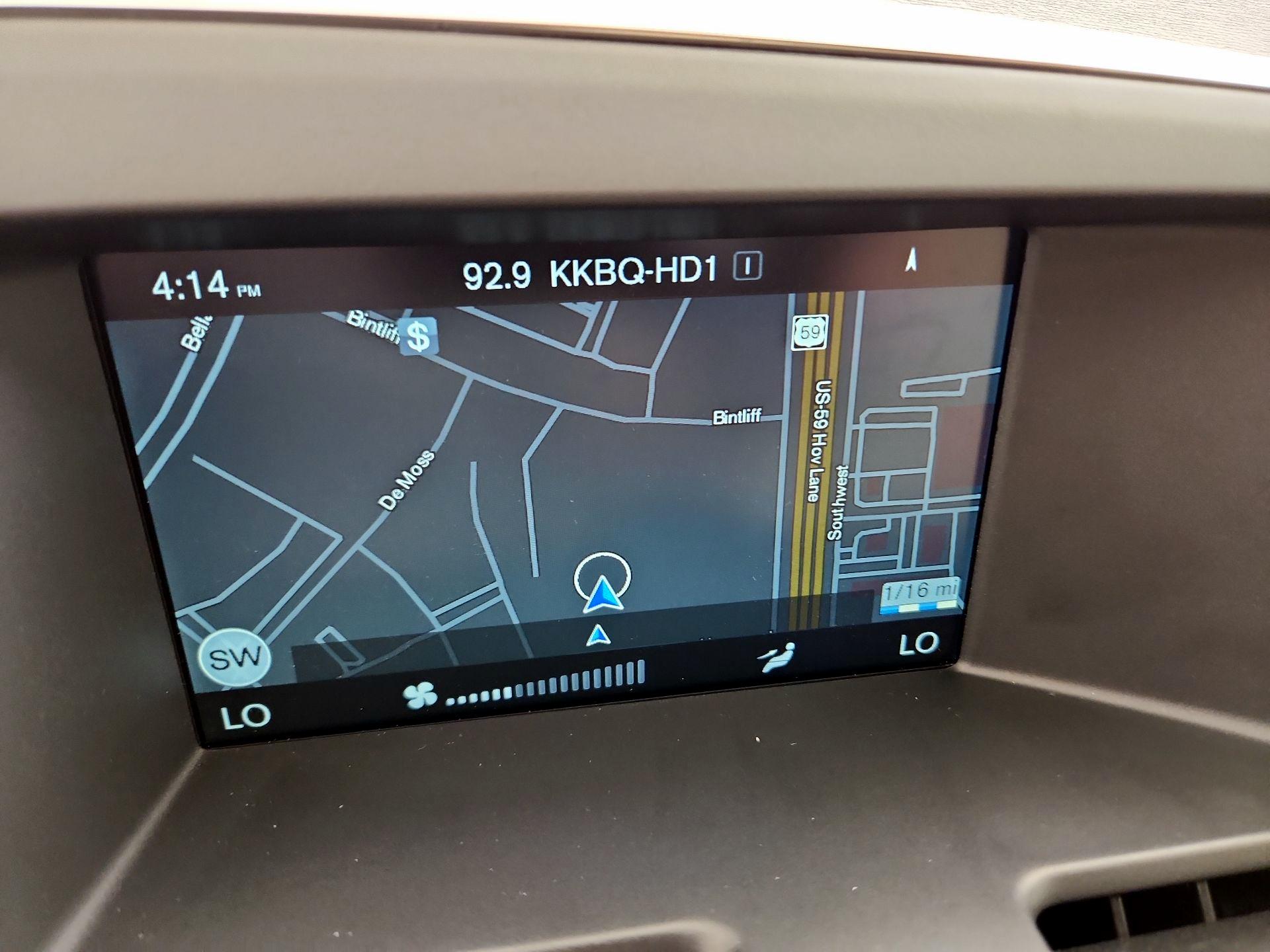 Thumbnail: 2015 Volvo XC60 - 14